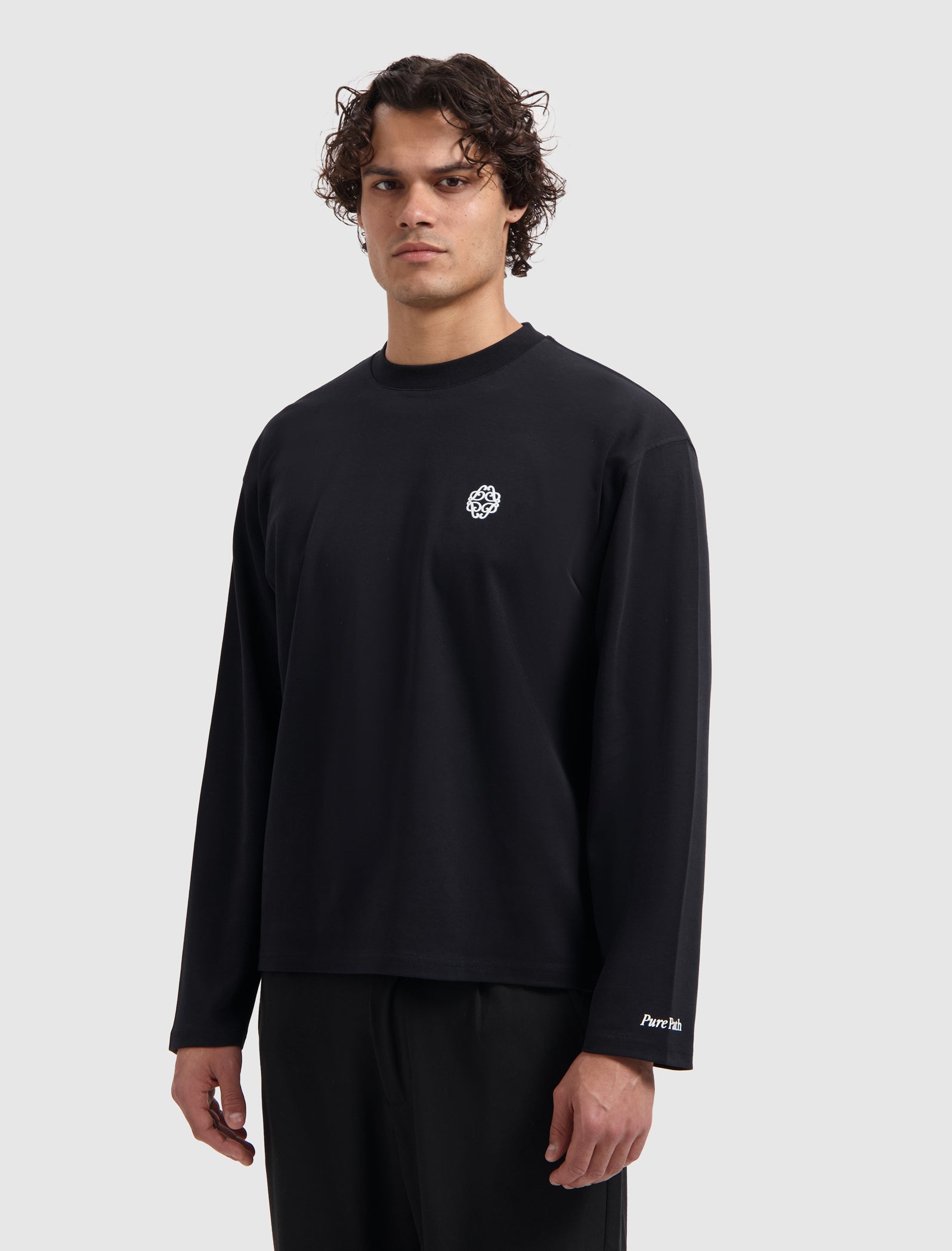 Emblem Longsleeve T-shirt | Black