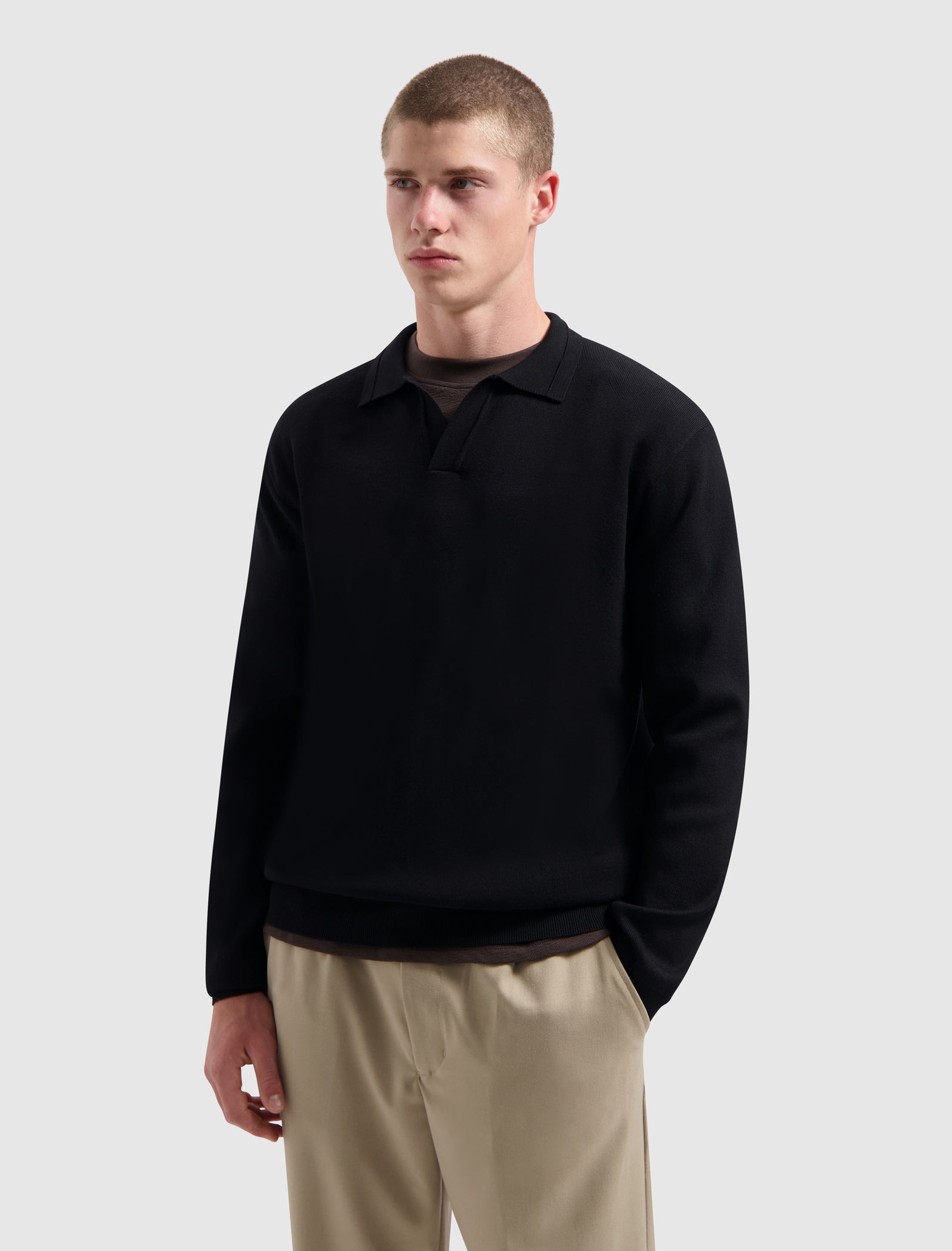 Buttonless Heavy Knit Polo | Black