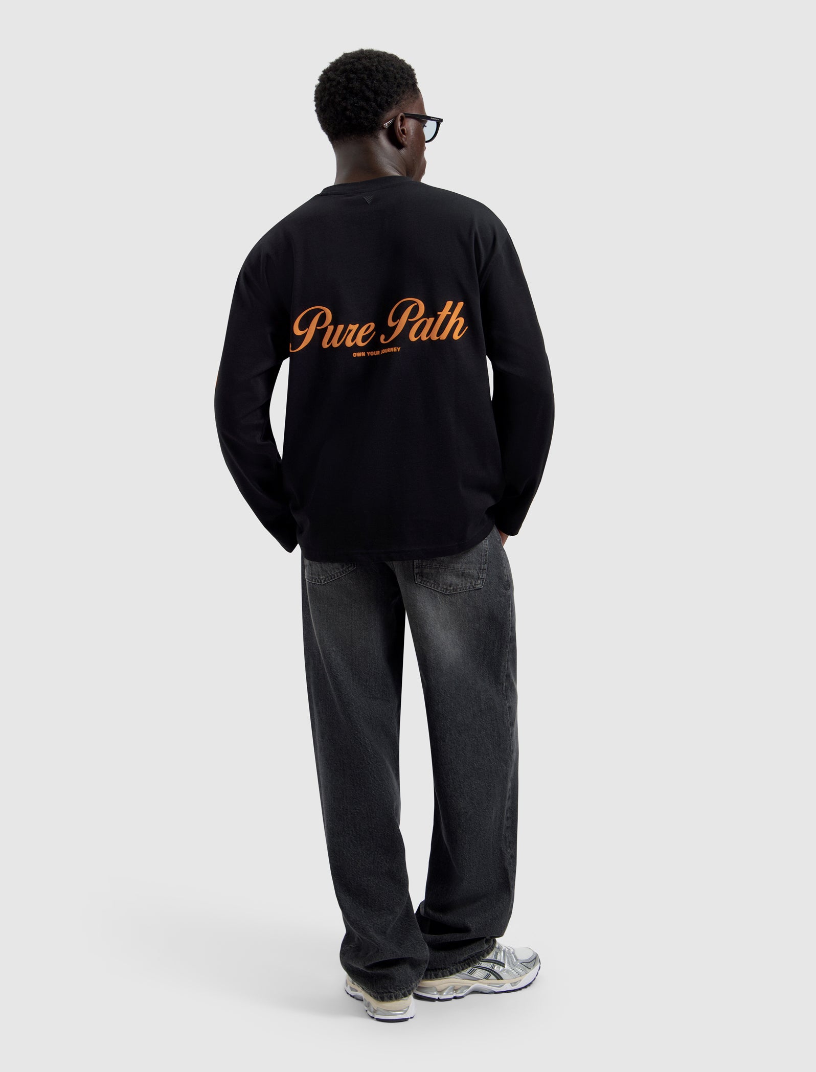 Essence Of Life Longsleeve T-shirt | Black