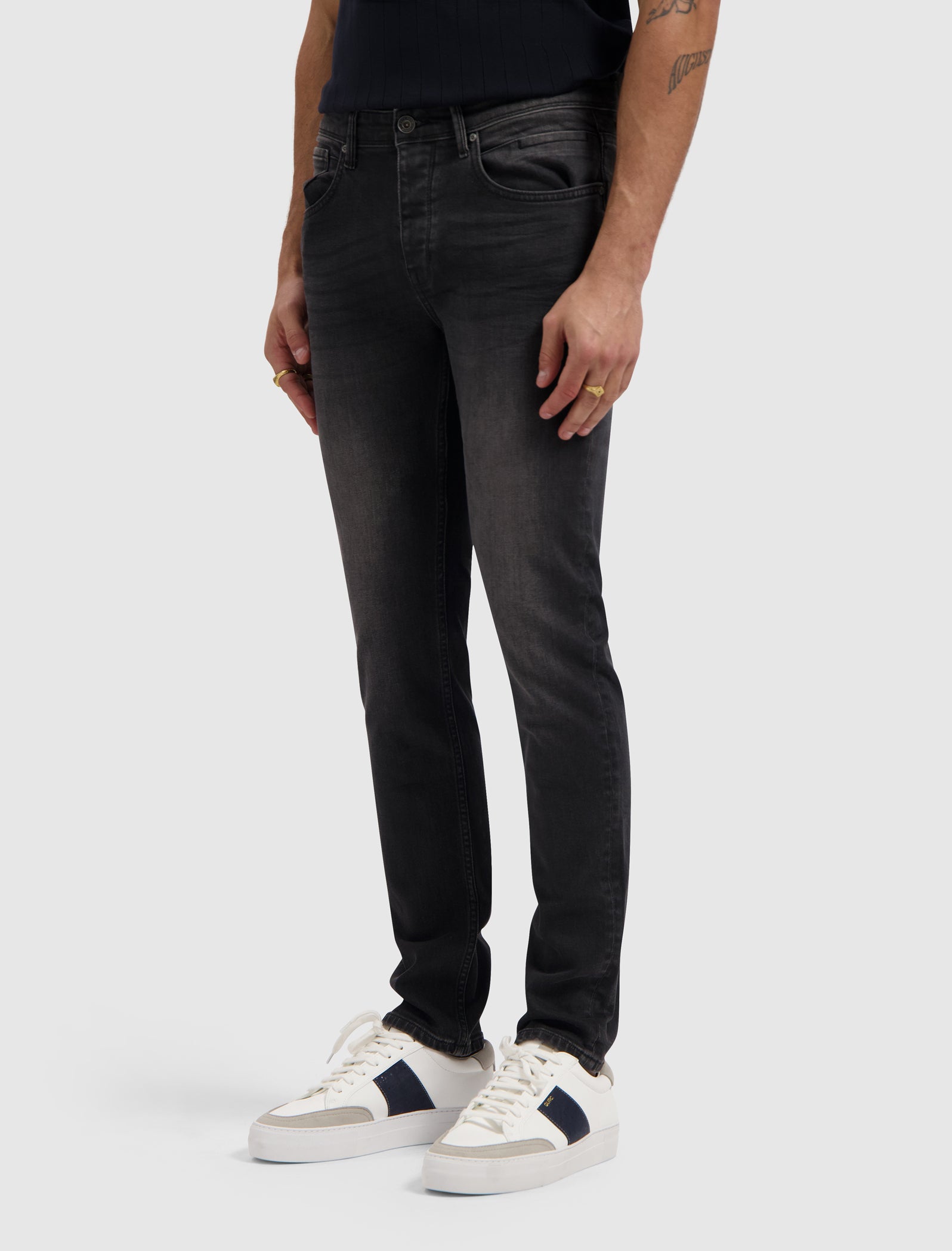 The Ryan Slim Fit Jeans | Denim Washed Black