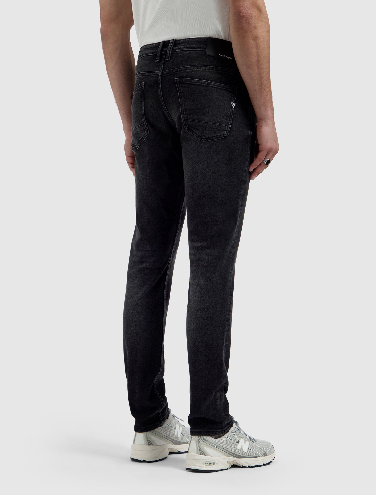The Ryan Slim Fit Jeans | Denim Dark Grey