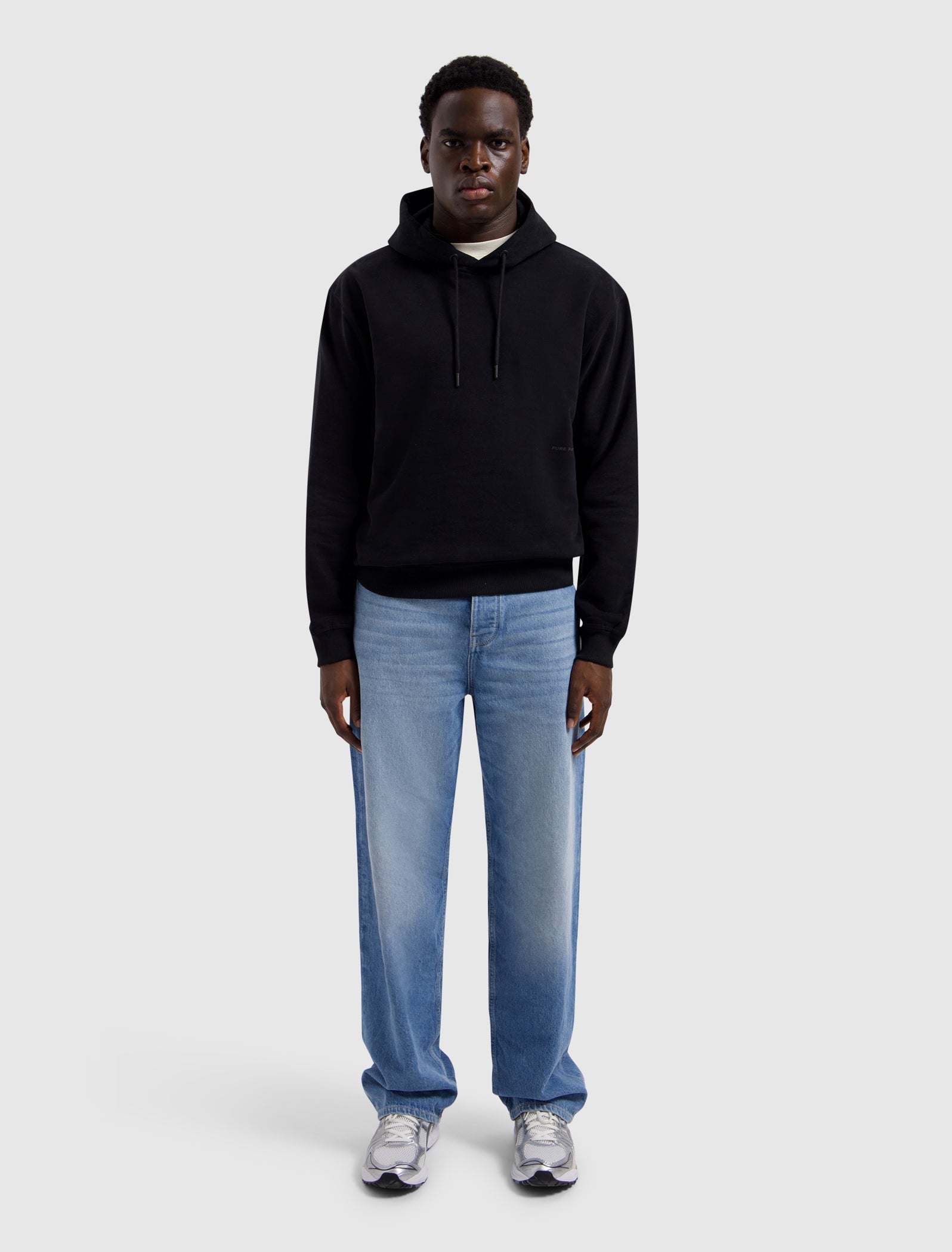 Essential Triangle Hoodie | Black