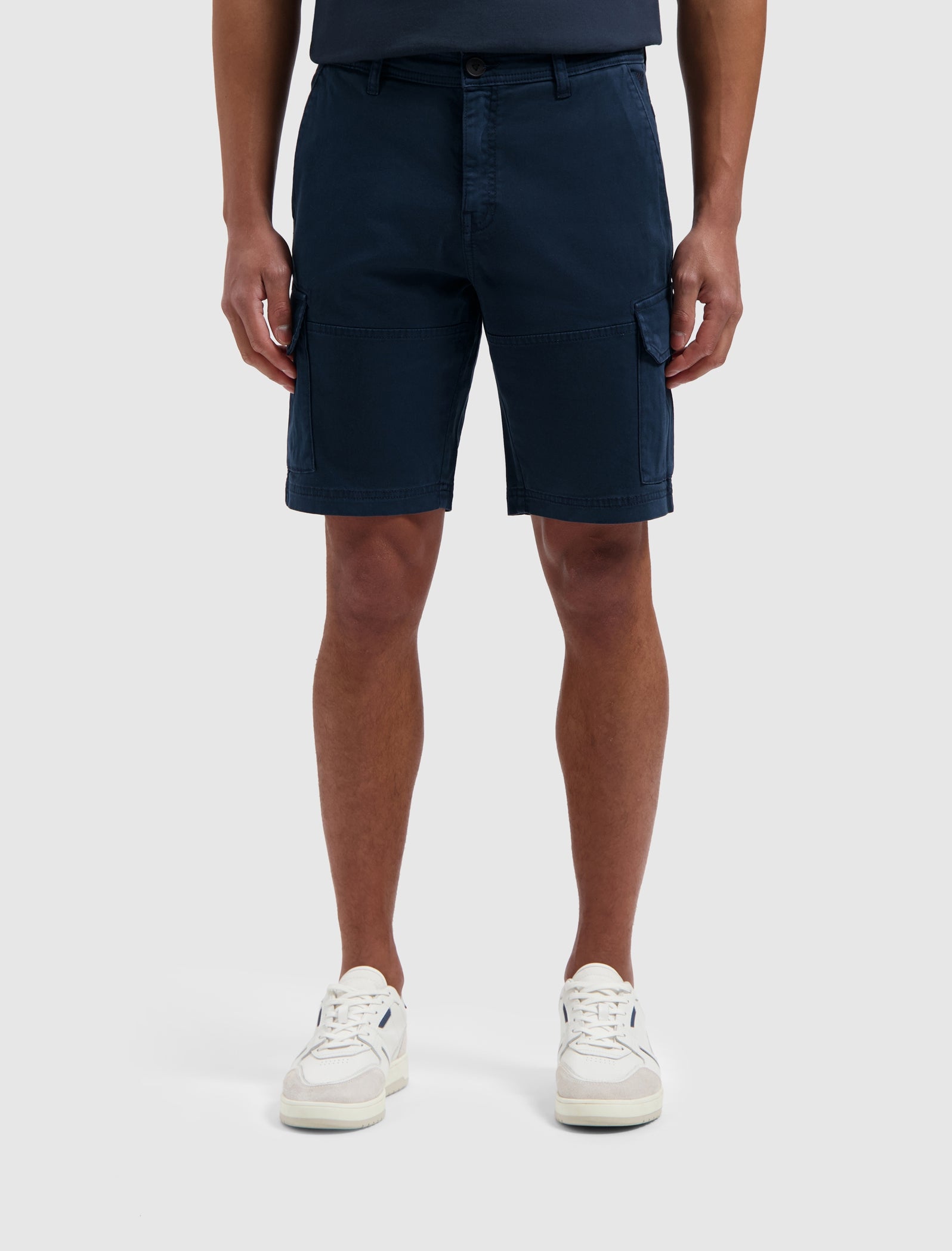 Garment Dye Cargo Shorts | Navy