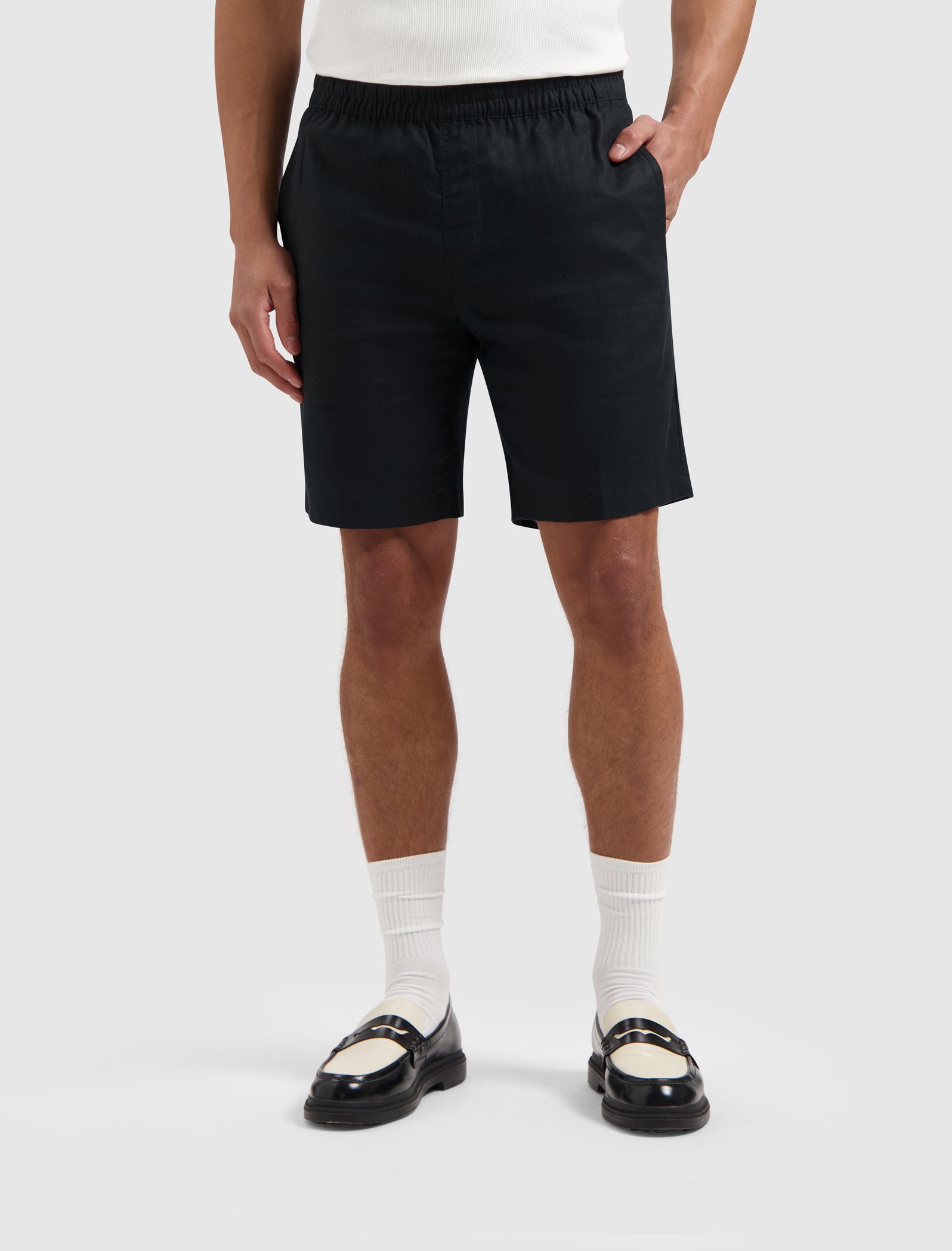 Linen Shorts | Black