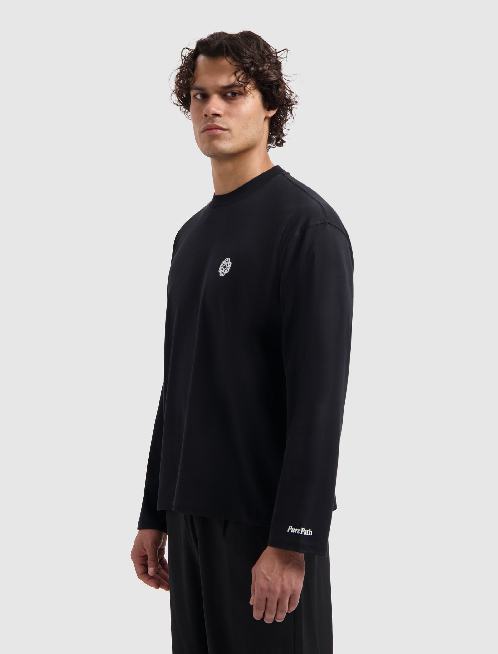 Emblem Longsleeve T-shirt | Black