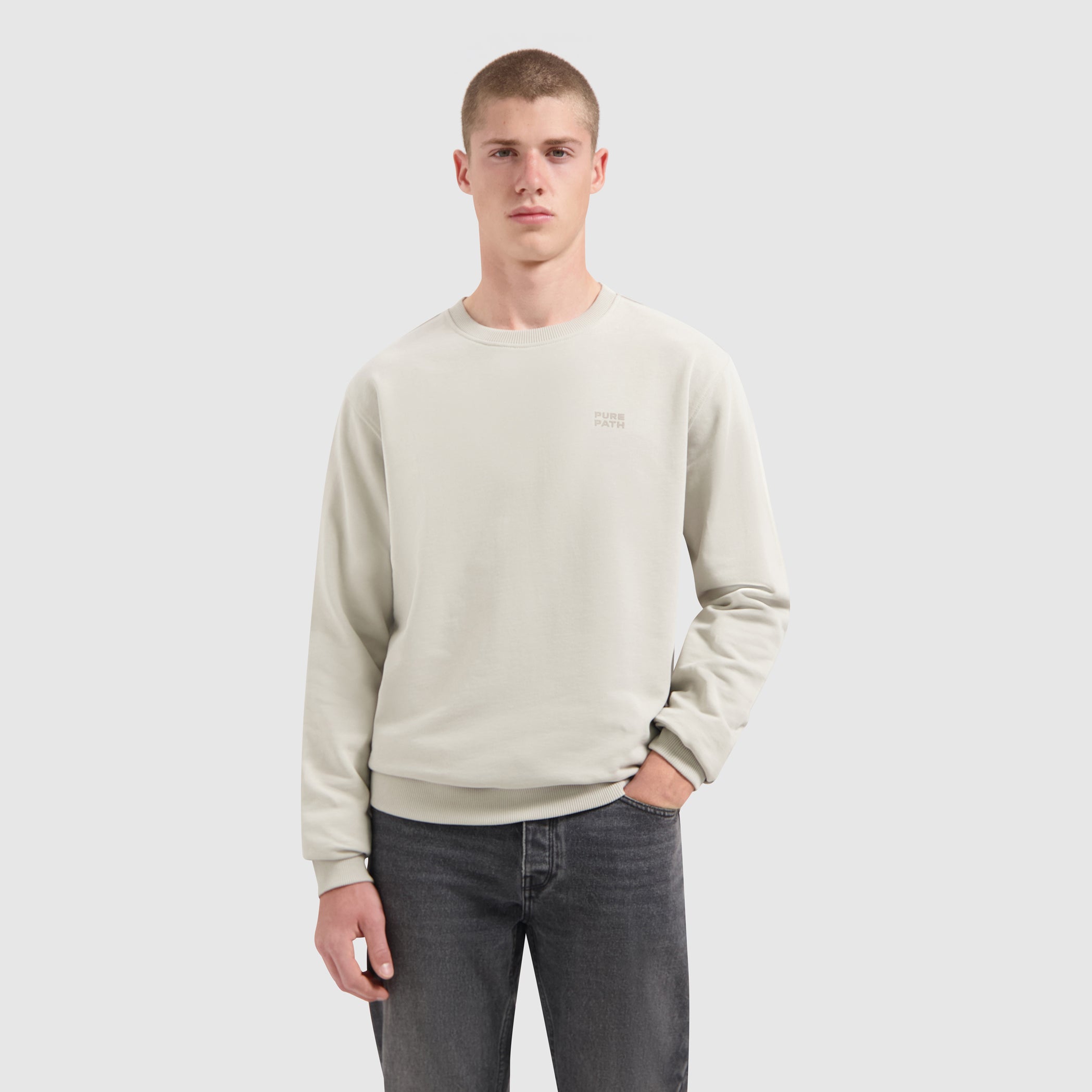 Stacked Logo Sweater | Kit