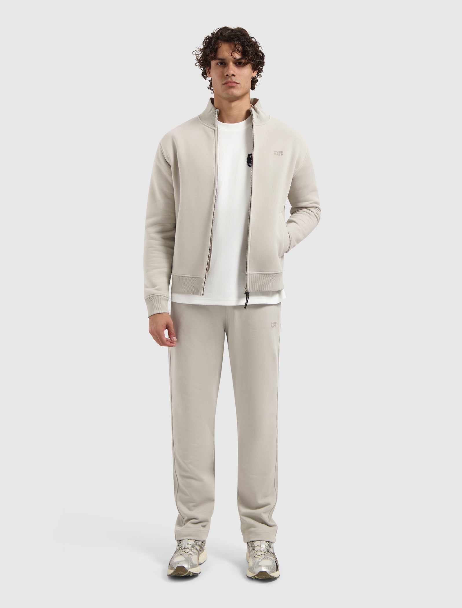 Stacked Logo Sweat Pants | Kit
