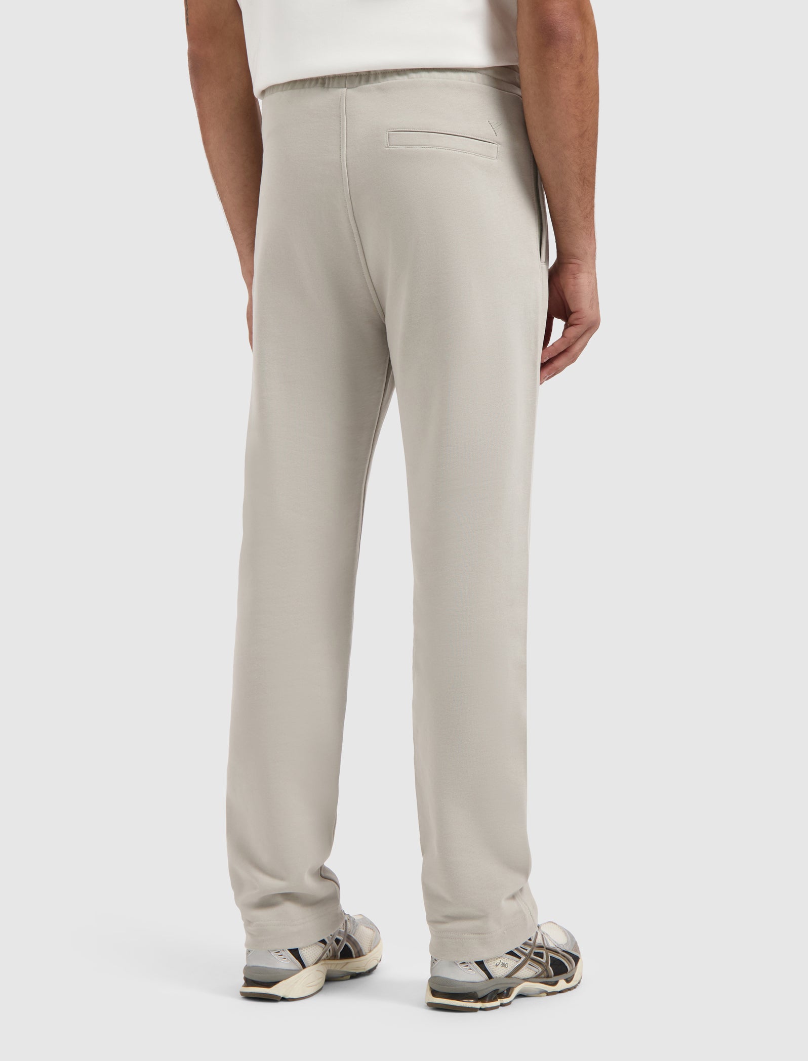 Stacked Logo Sweat Pants | Kit