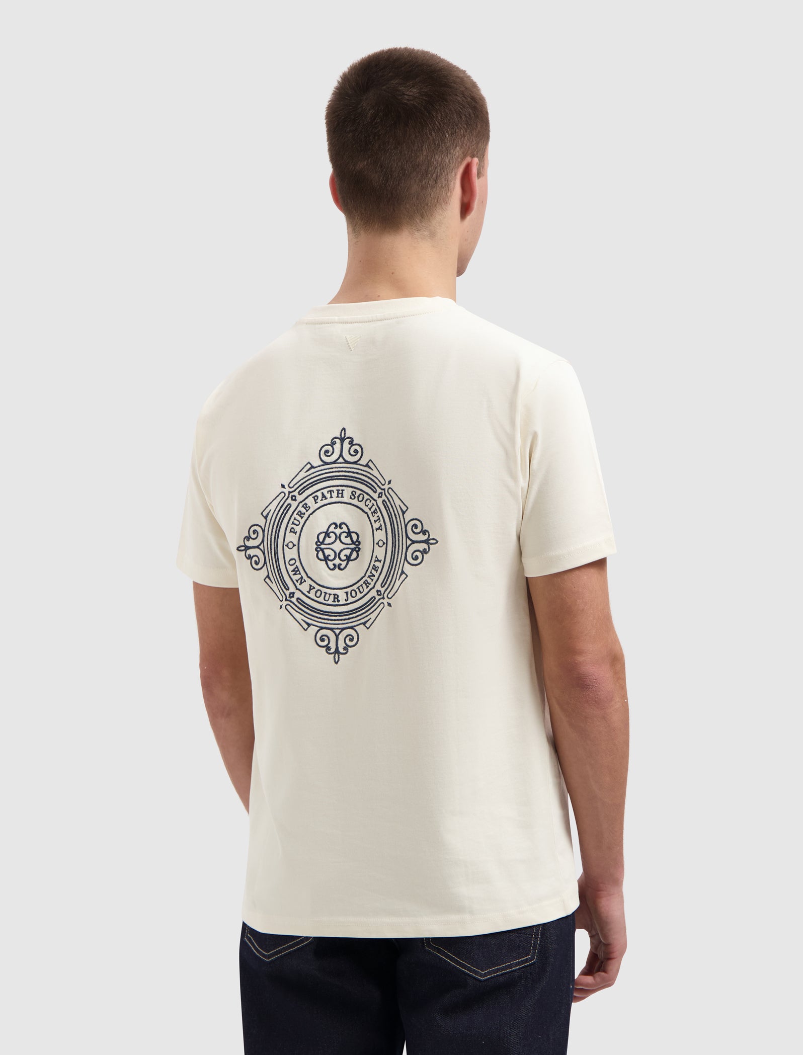 Family Crest T-shirt | Ecru
