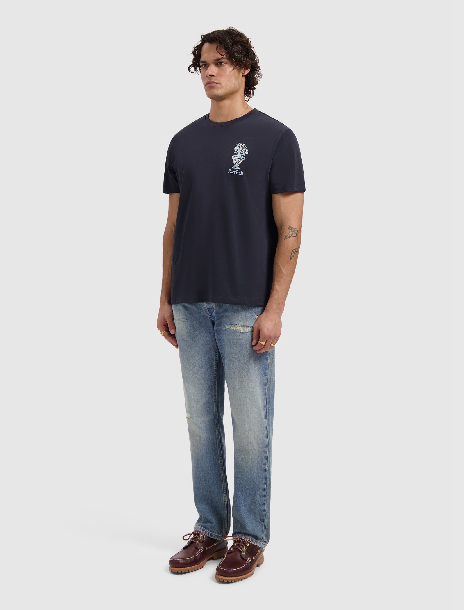 Embroidered Vase T-shirt | Dark Navy