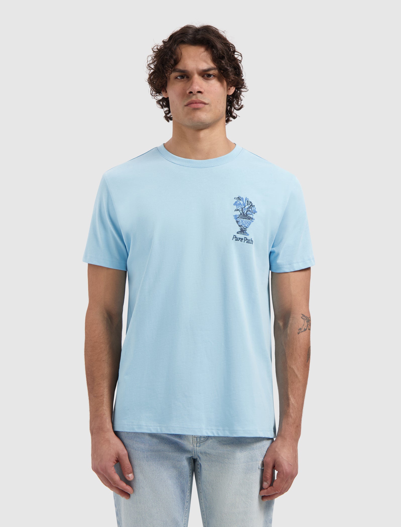Embroidered Vase T-shirt | Sky Blue