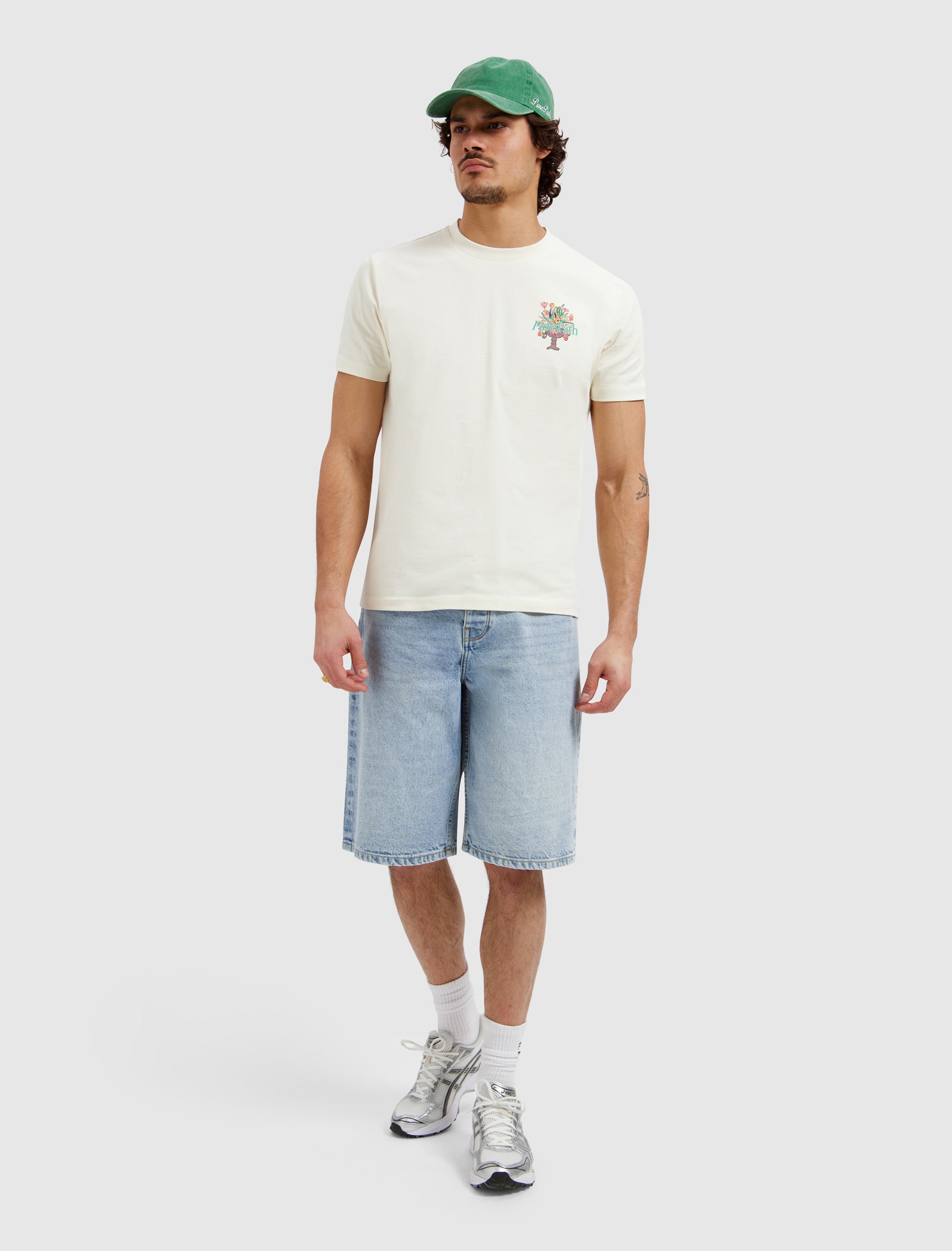 Flower Vase T-shirt | Ecru