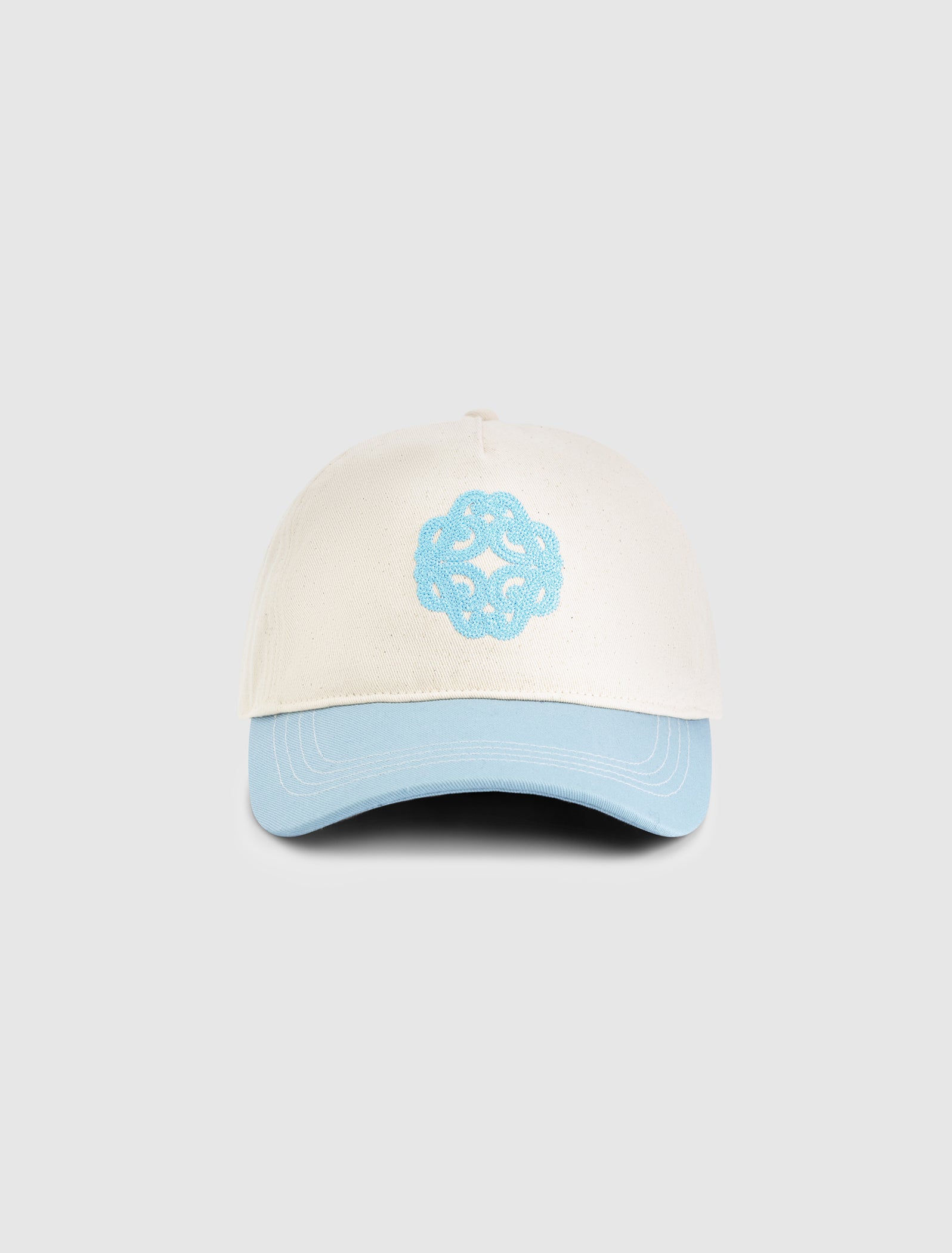 Two-tone Emblem Cap | Ecru