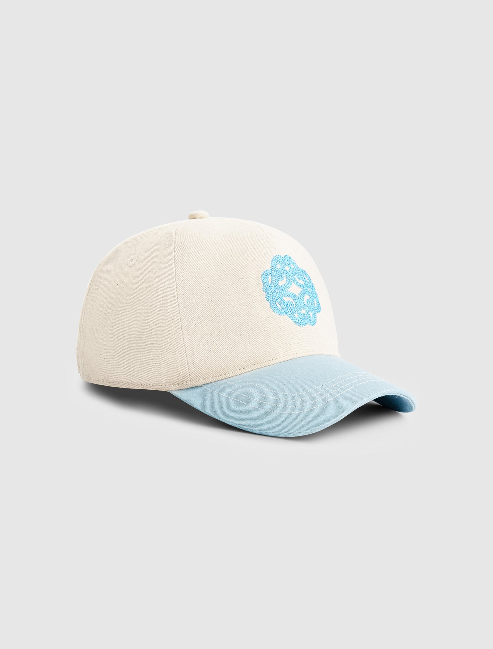 Two-tone Emblem Cap | Ecru
