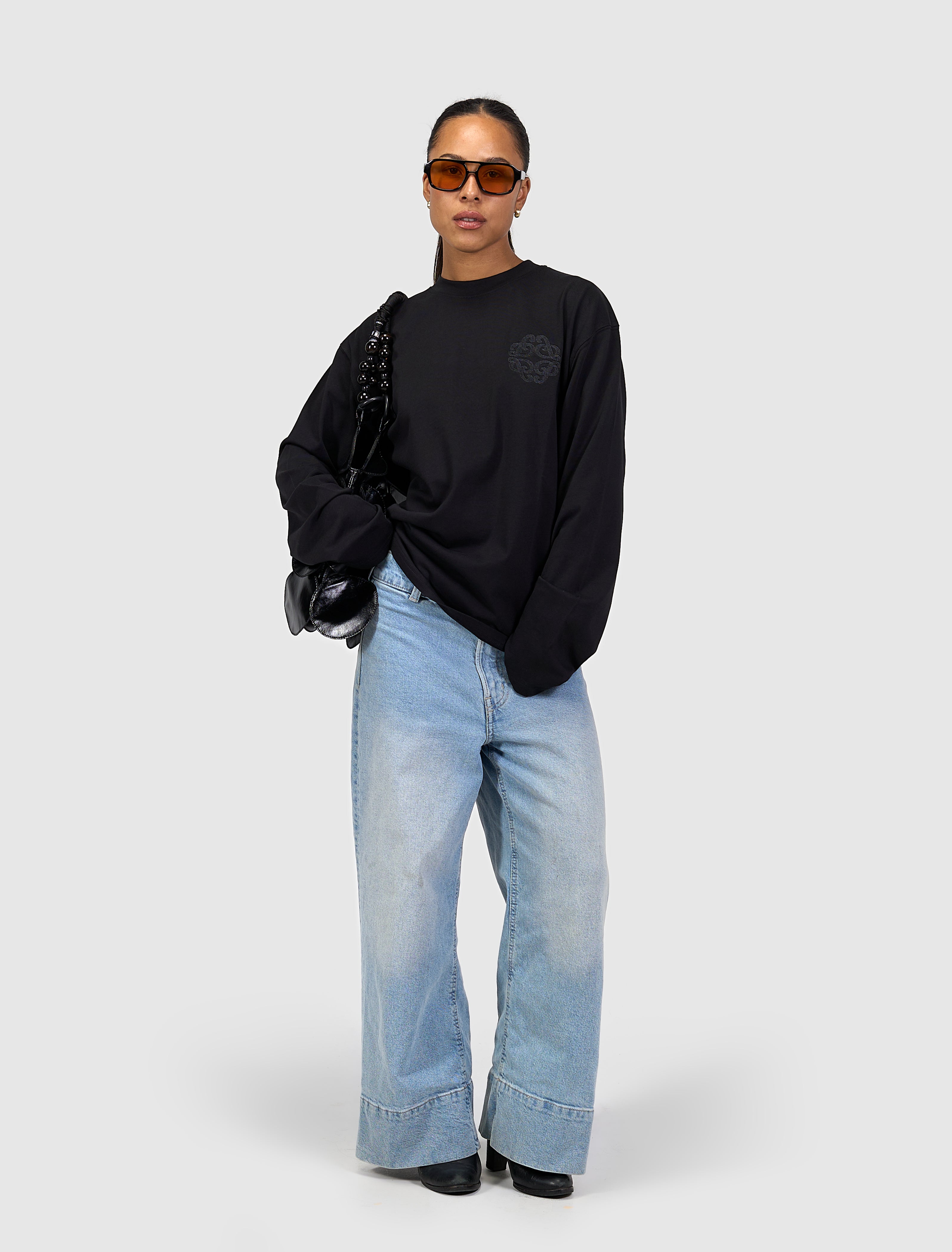 Emblem Logo Longsleeve T-shirt | Black