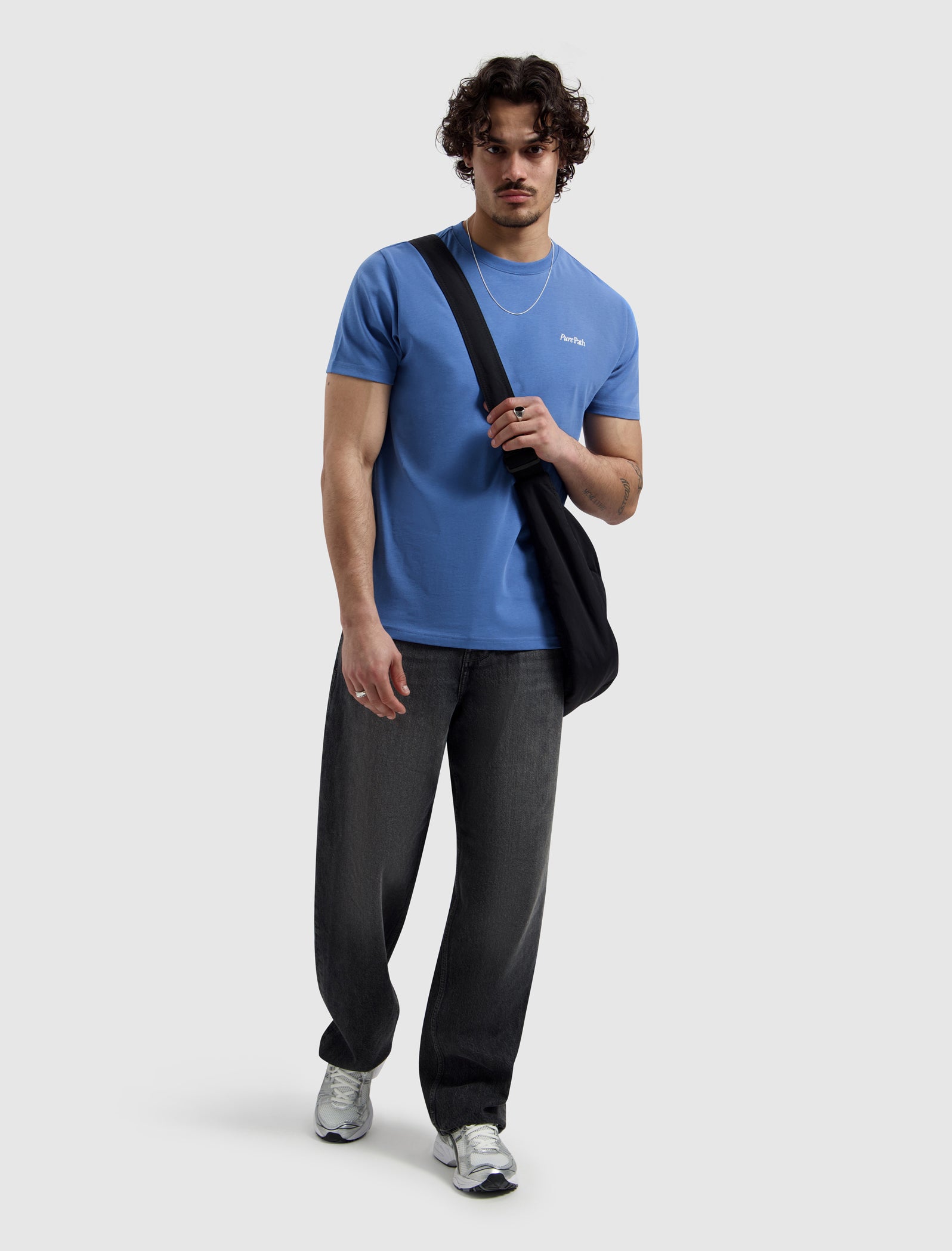 Dream Vase T-shirt | Faded Cobalt