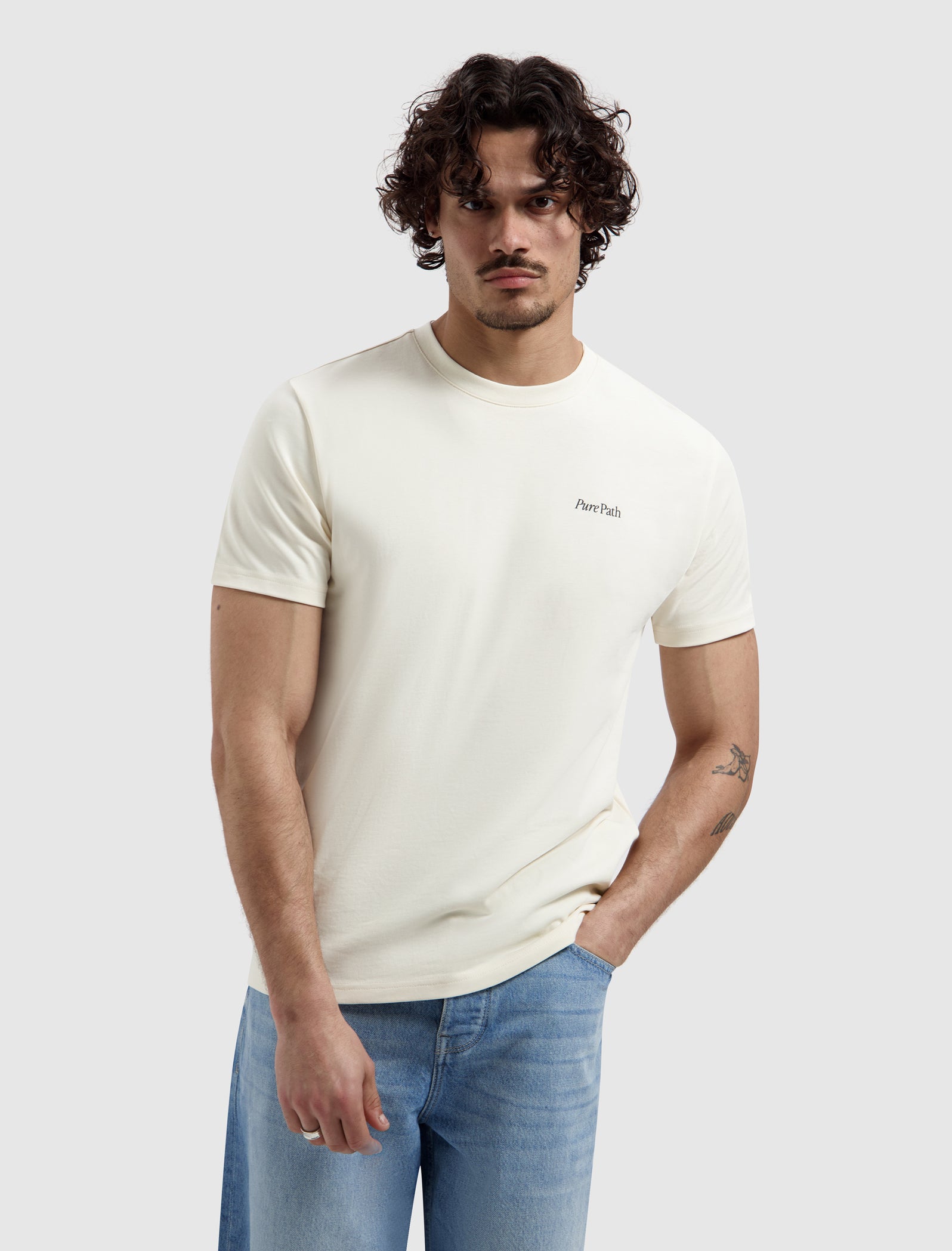 Dream Vase T-shirt | Ecru