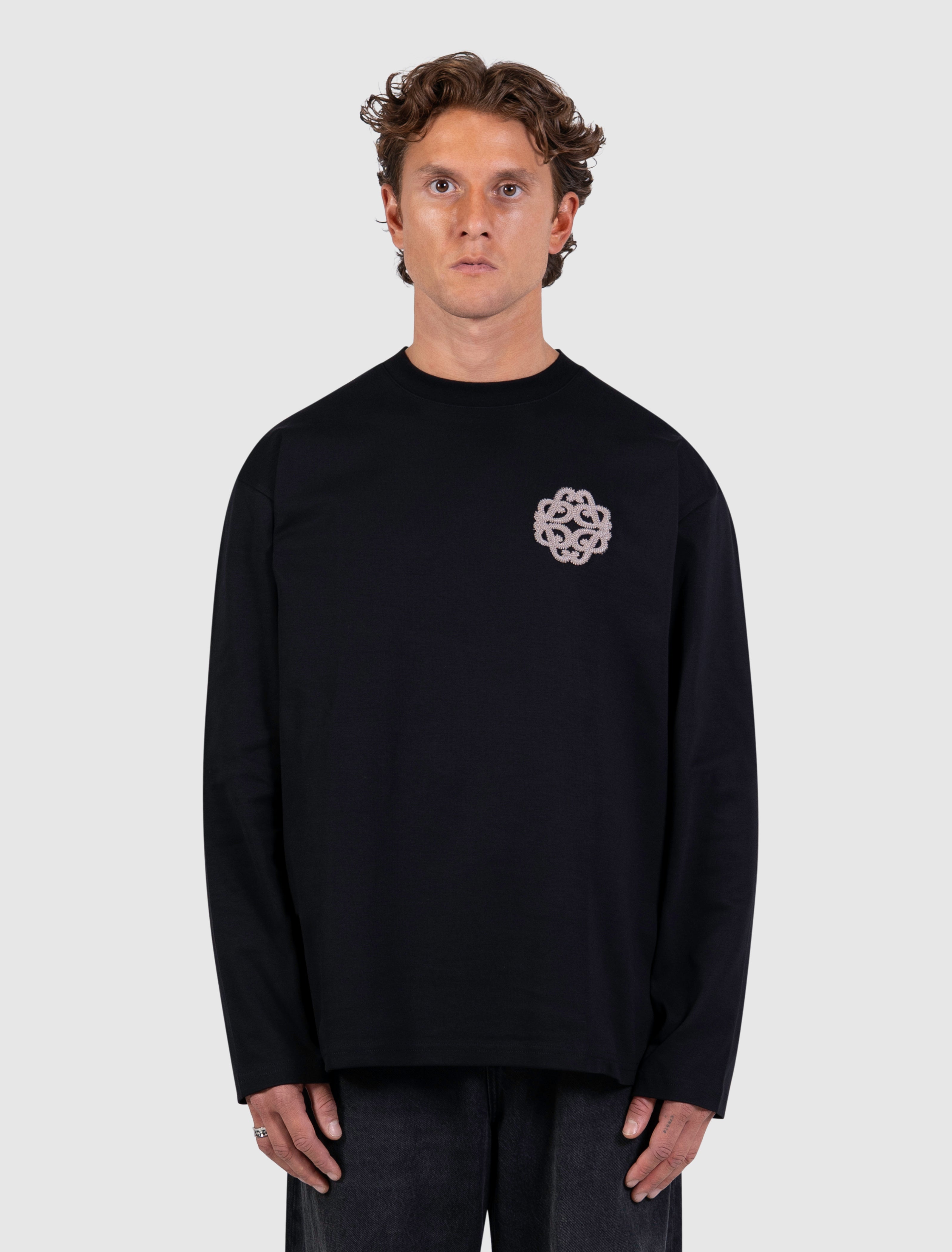 Emblem Badge Longsleeve T-shirt | Black