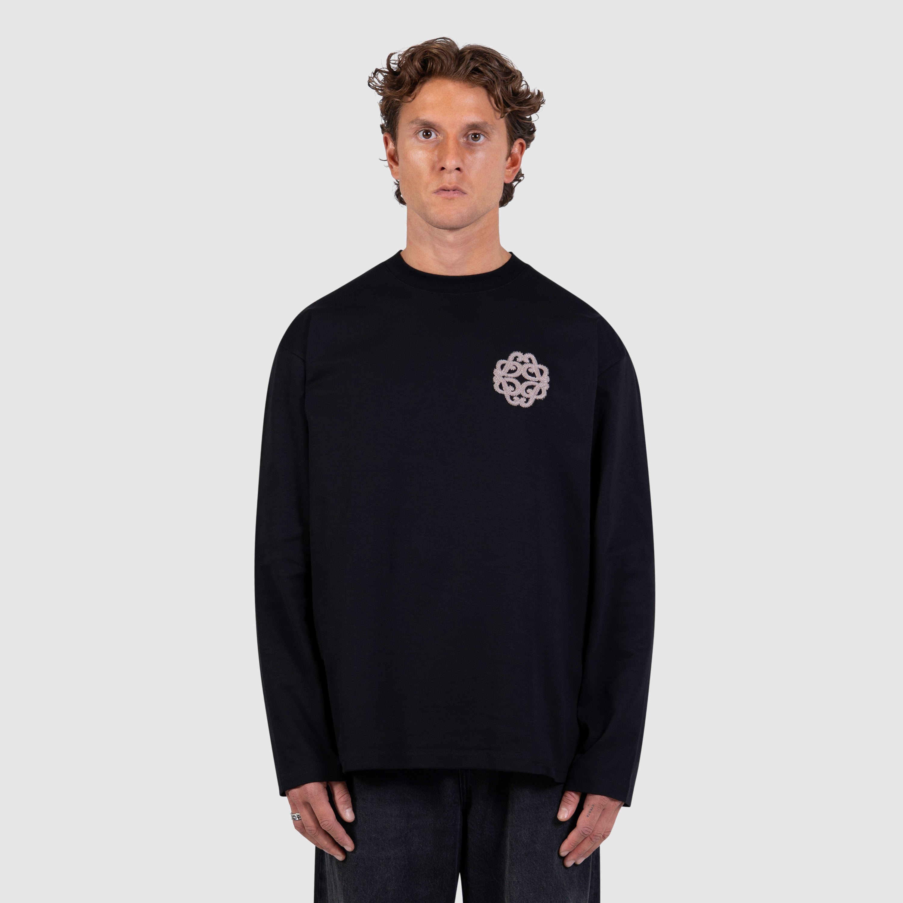 Emblem Badge Longsleeve T-shirt | Black