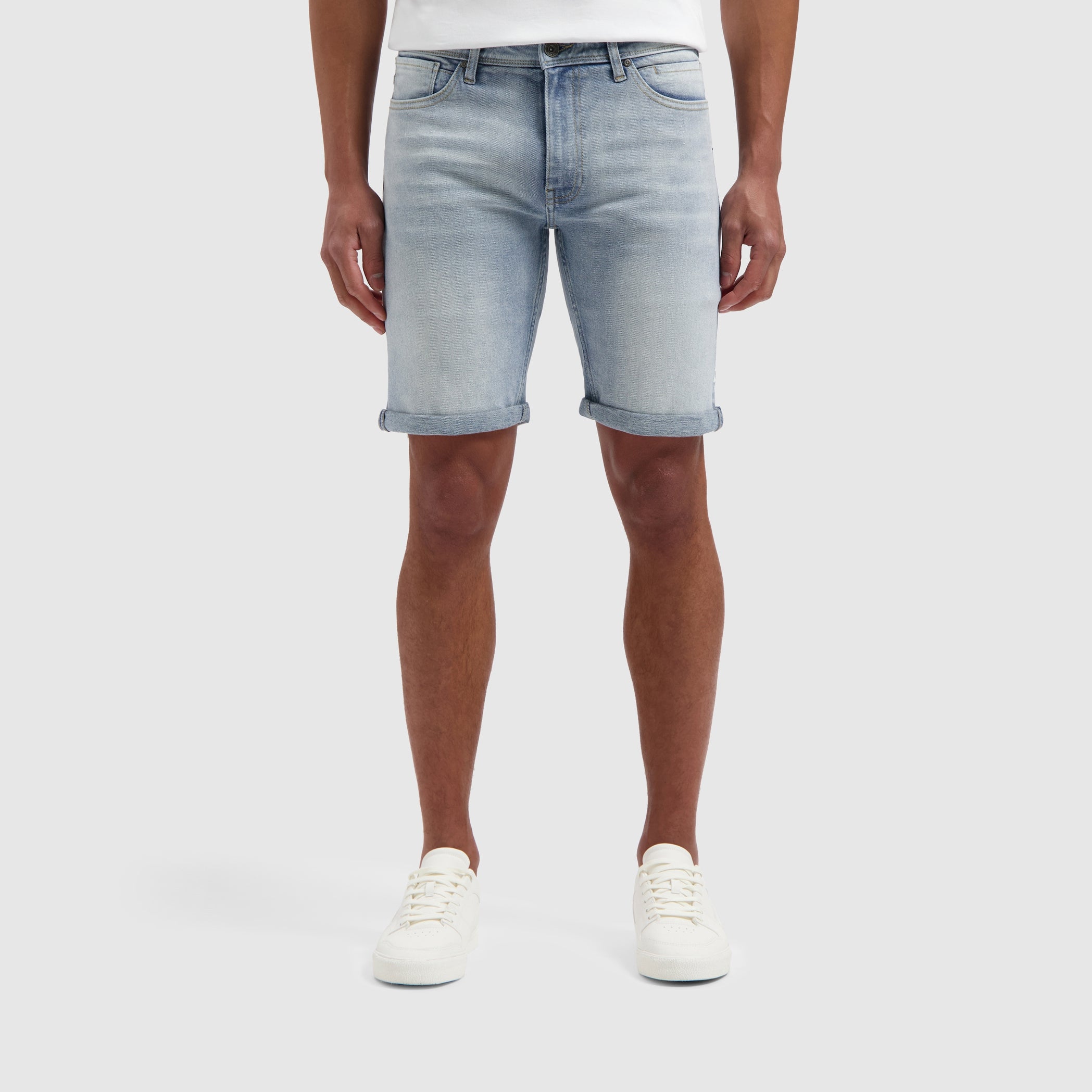 The Miles Slim Fit Shorts | Denim Light Blue