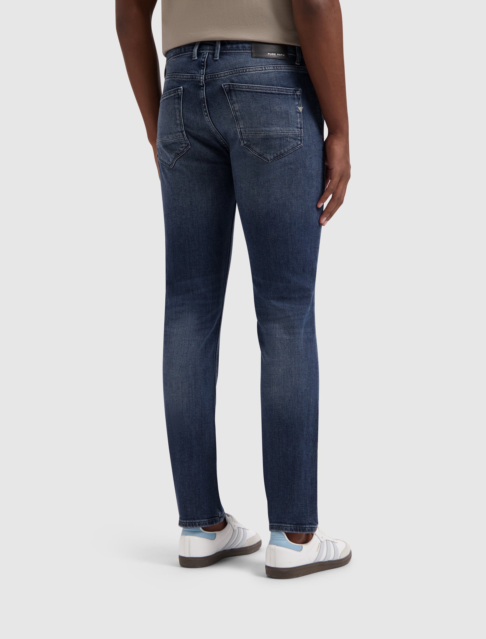 The Ryan Slim Fit Jeans | Denim Mid Blue