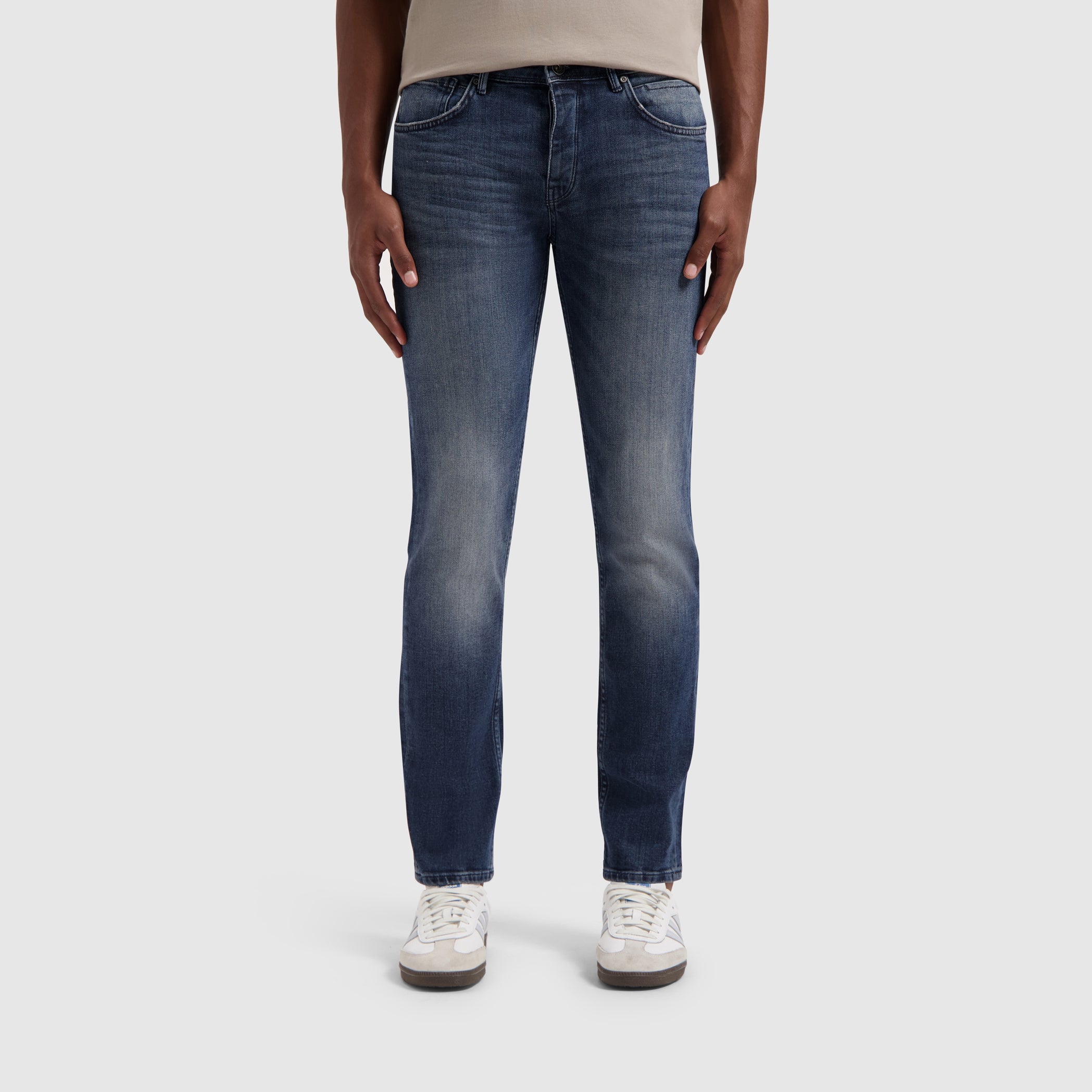 The Ryan Slim Fit Jeans | Denim Mid Blue