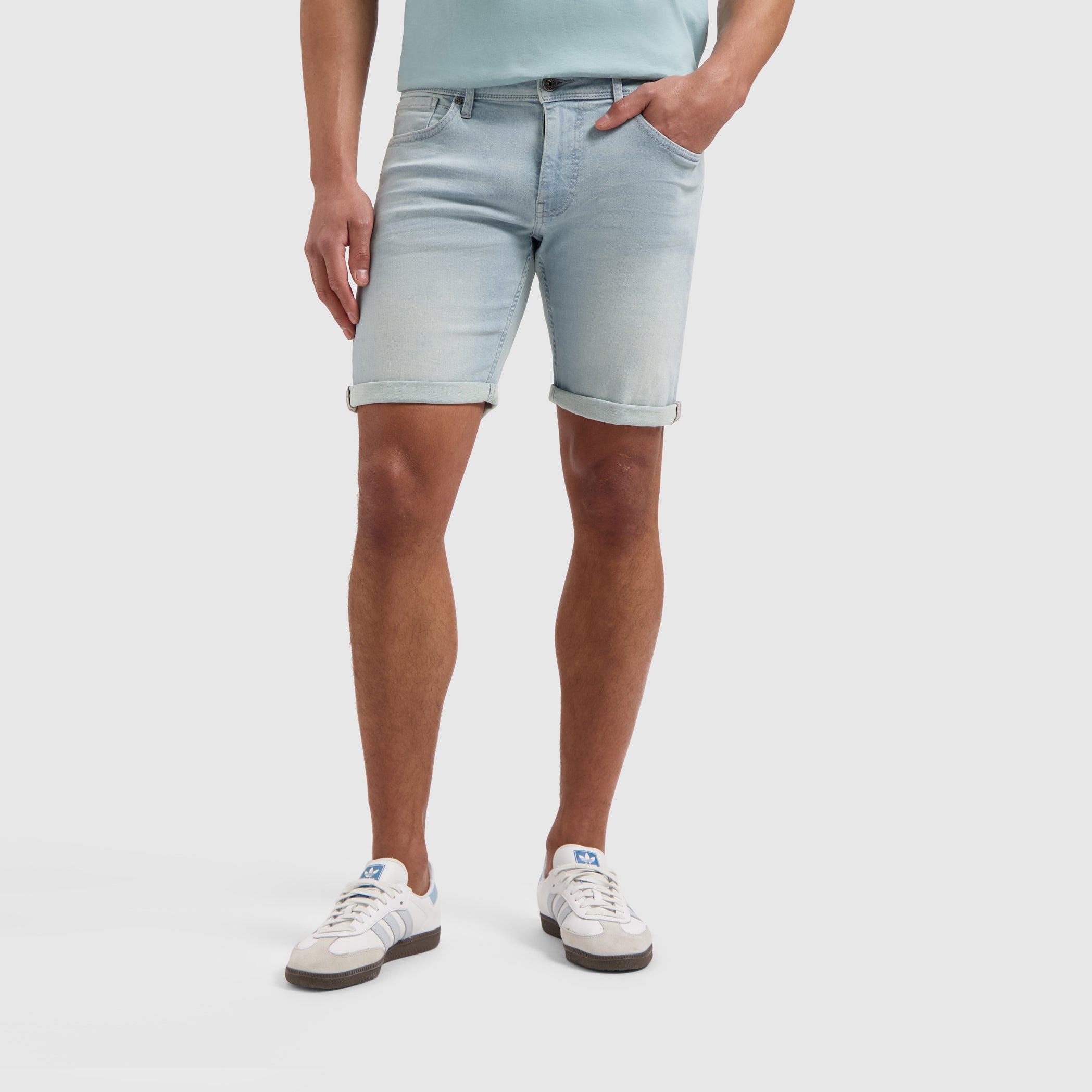 The Steve Skinny Fit Shorts | Denim Light Blue