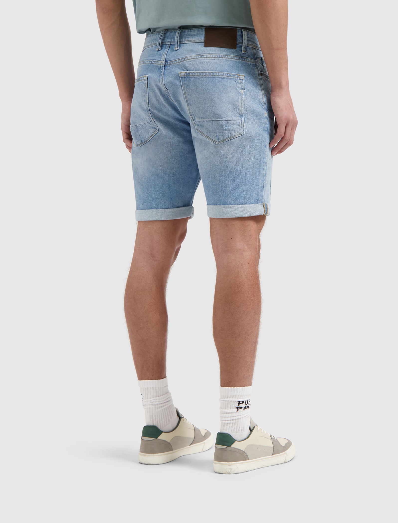 The Miles Slim Fit Shorts | Denim Light Blue