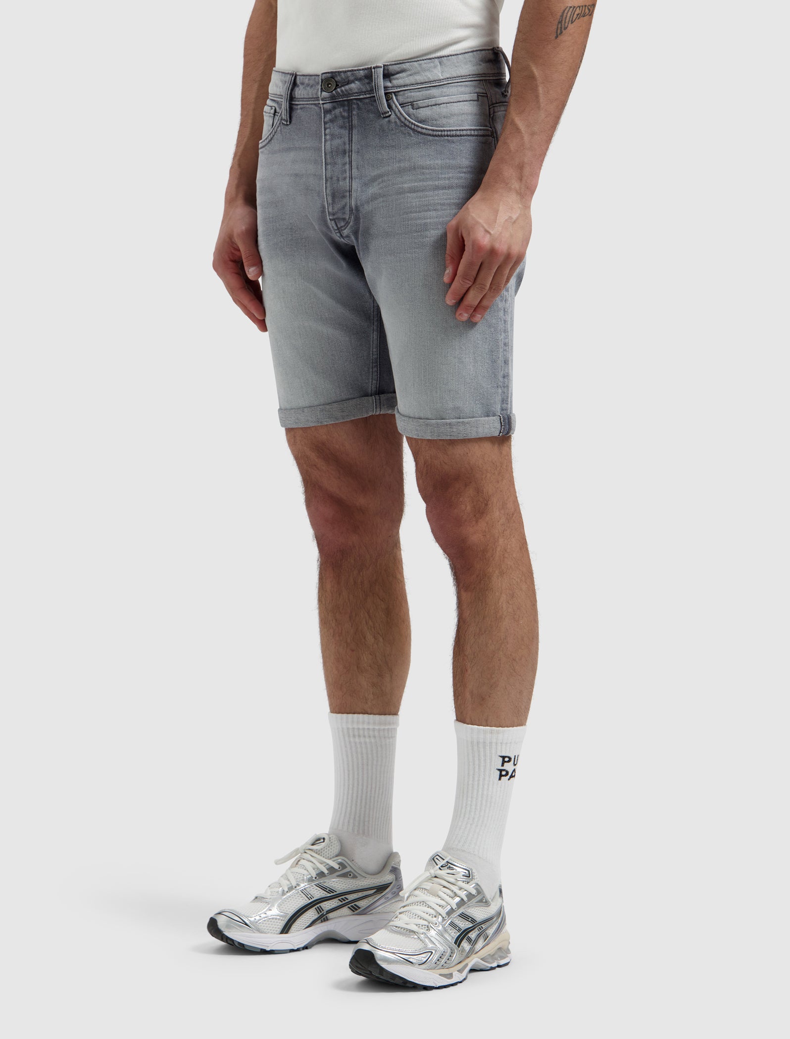 The Miles Slim Fit Short | Denim Light Grey