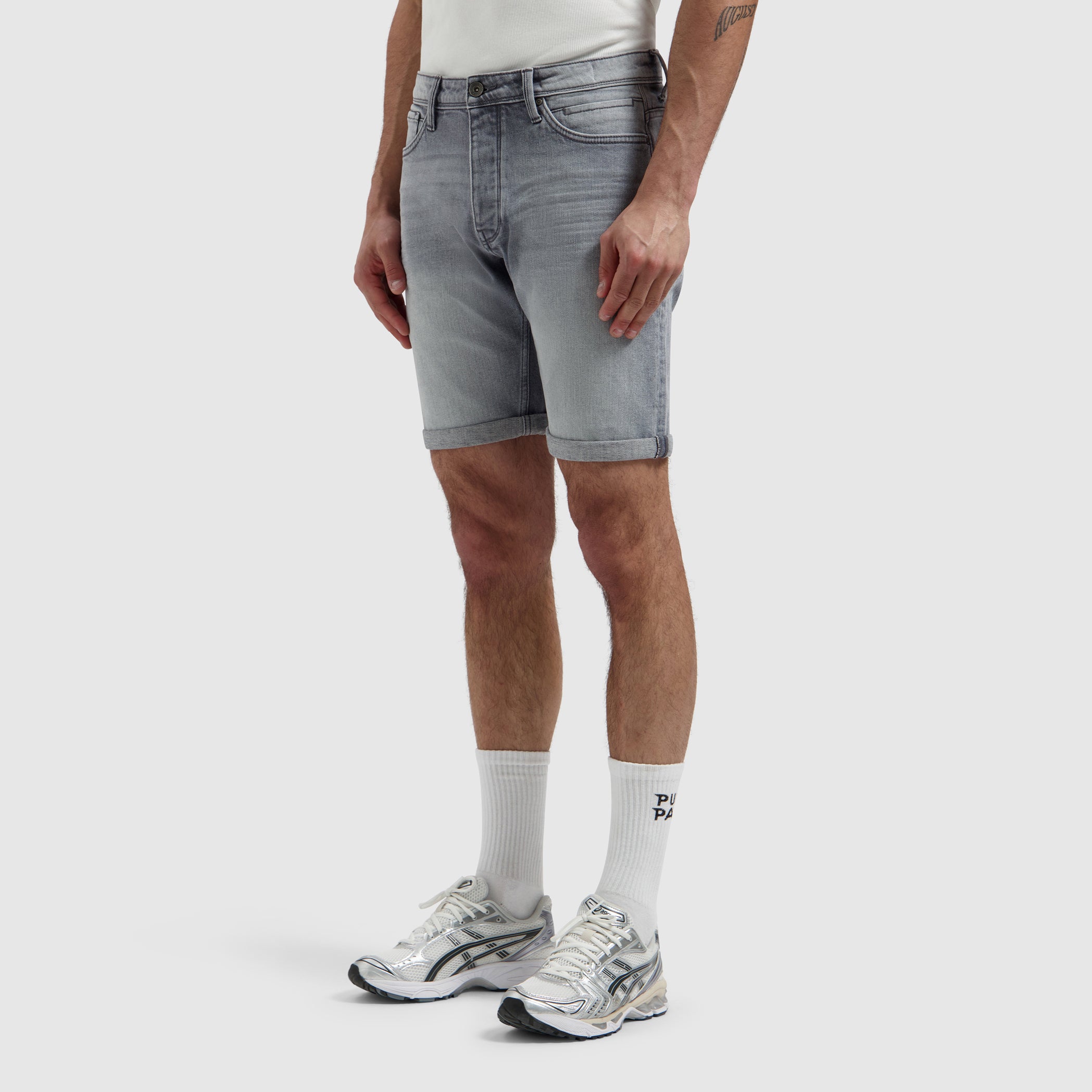The Miles Slim Fit Short | Denim Light Grey