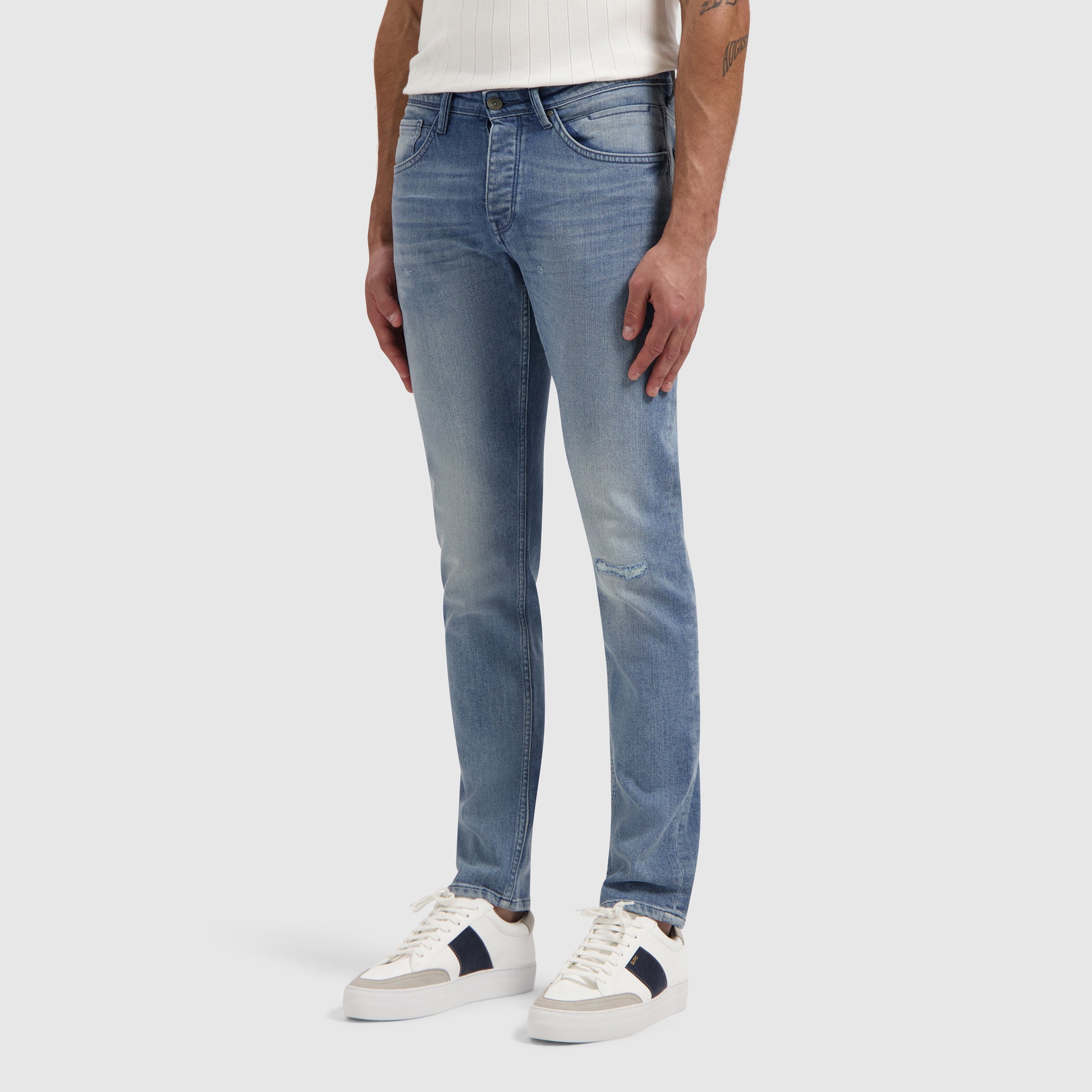 The Ryan Slim Fit Jeans | Denim Mid Blue