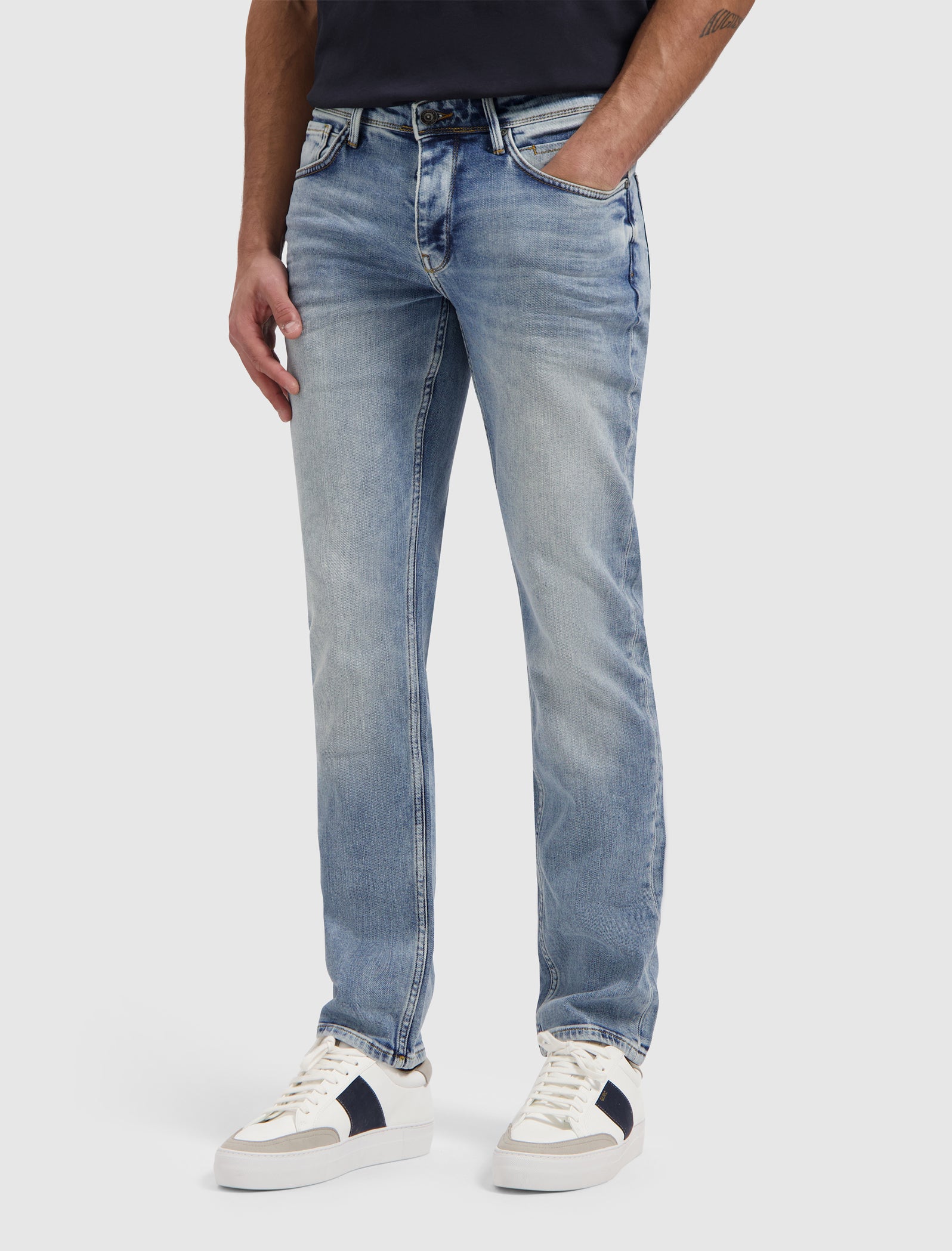 The Ryan Slim Fit Jeans | Denim Light Blue