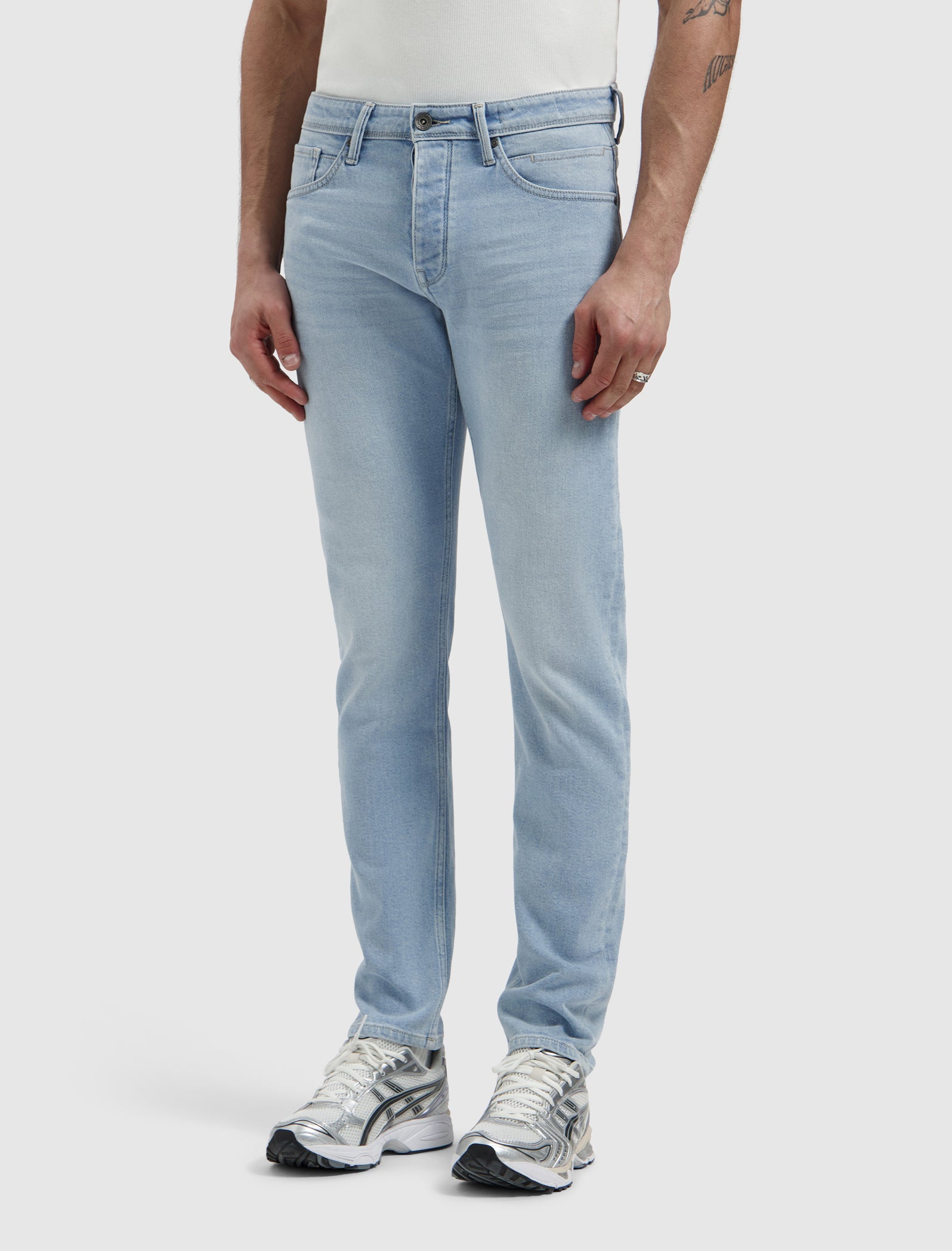 The Ryan Slim Fit Jeans | Denim Light Blue
