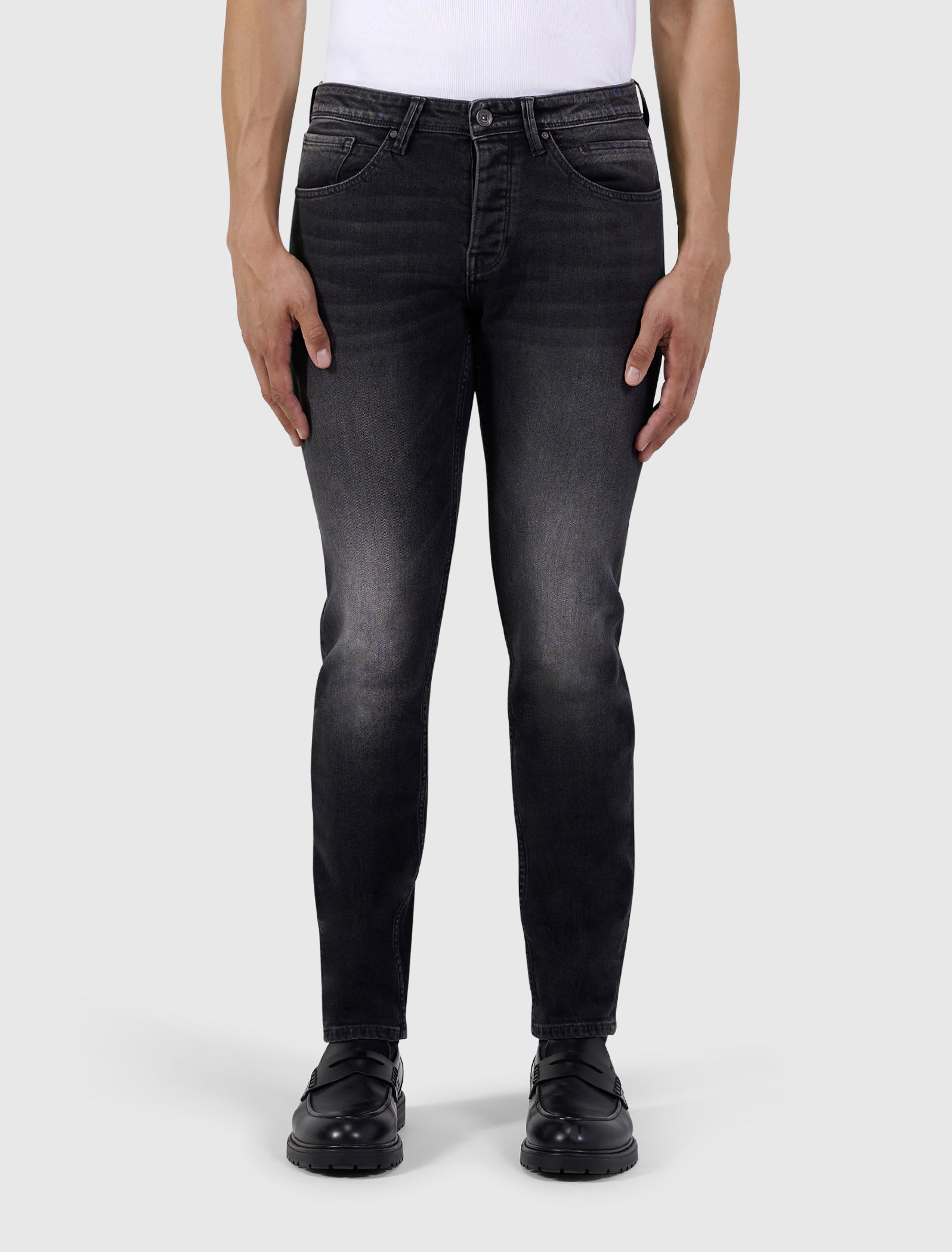The Ryan Slim Fit Jeans | Denim Washed Black