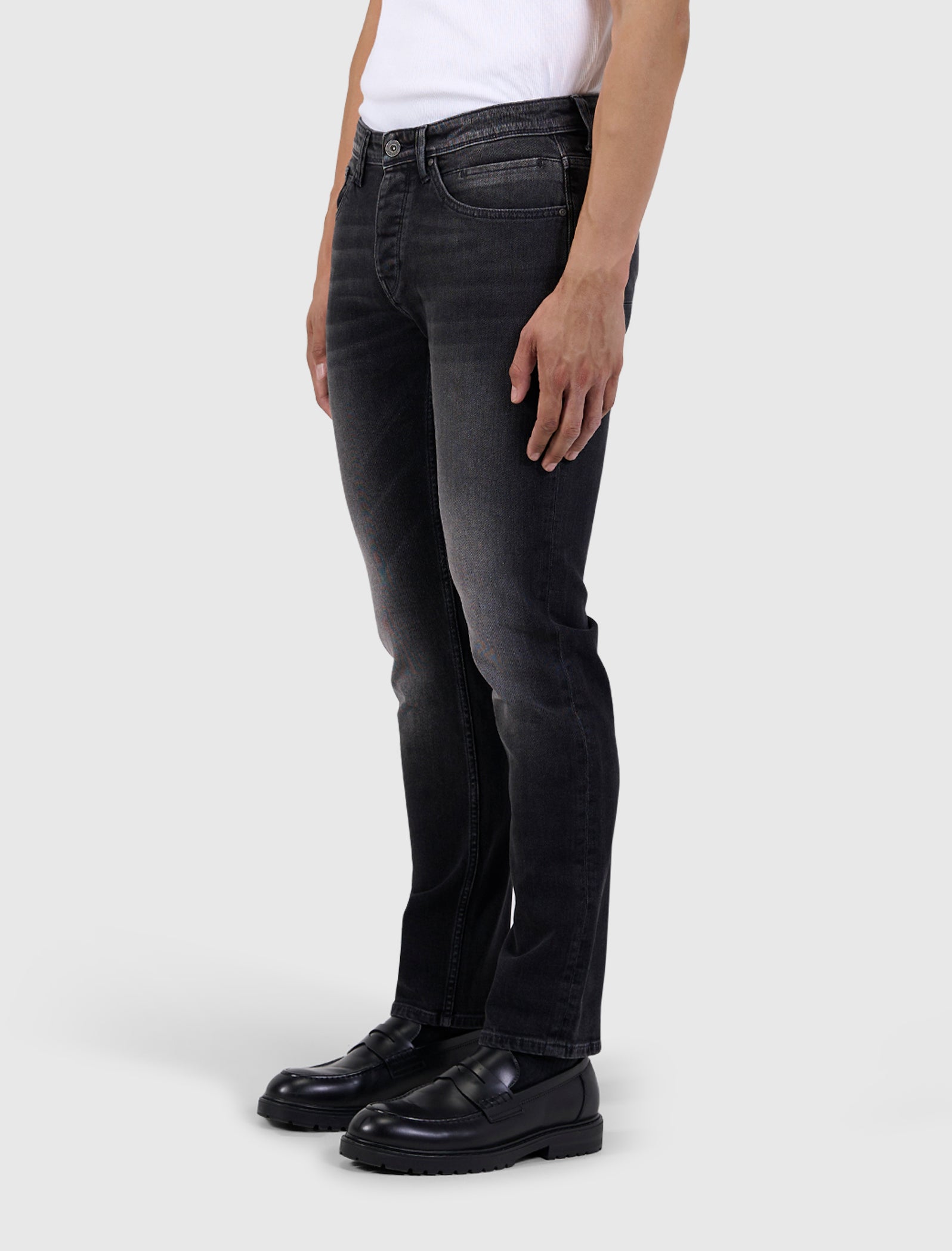 The Ryan Slim Fit Jeans | Denim Washed Black