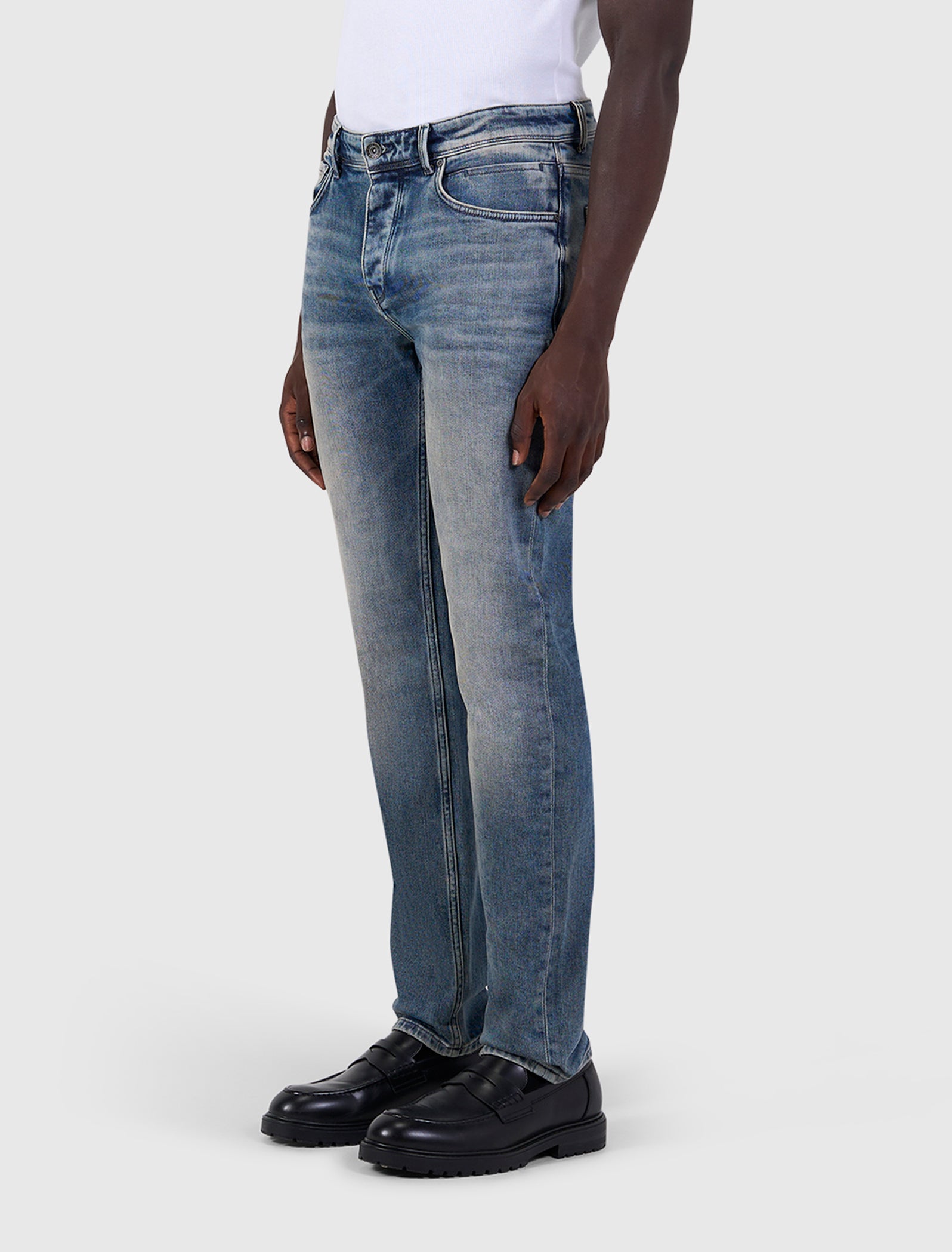 The Ryan Slim Fit Jeans | Denim Mid Blue