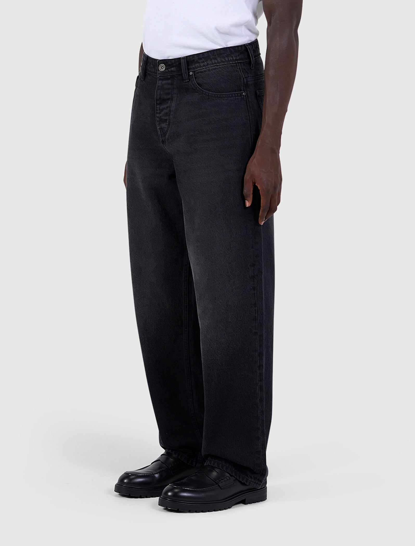 The Chase Loose Fit Jeans | Denim Washed Black