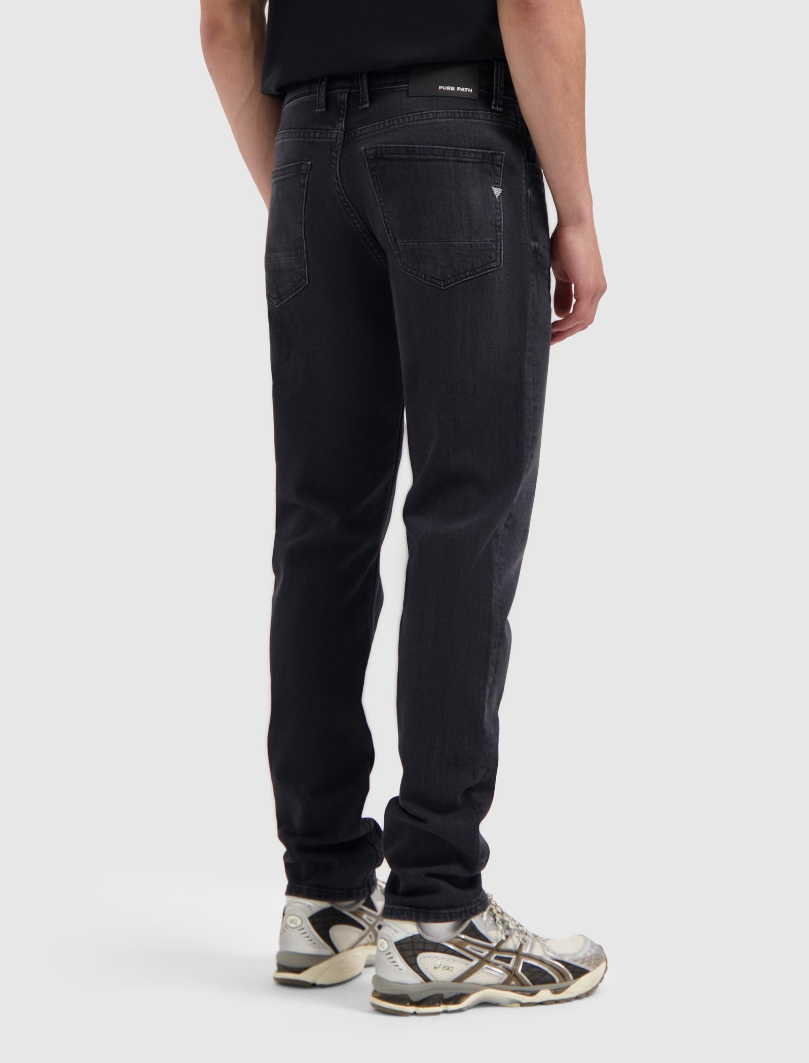 The Ryan Slim Fit Jeans | Denim Dark Grey