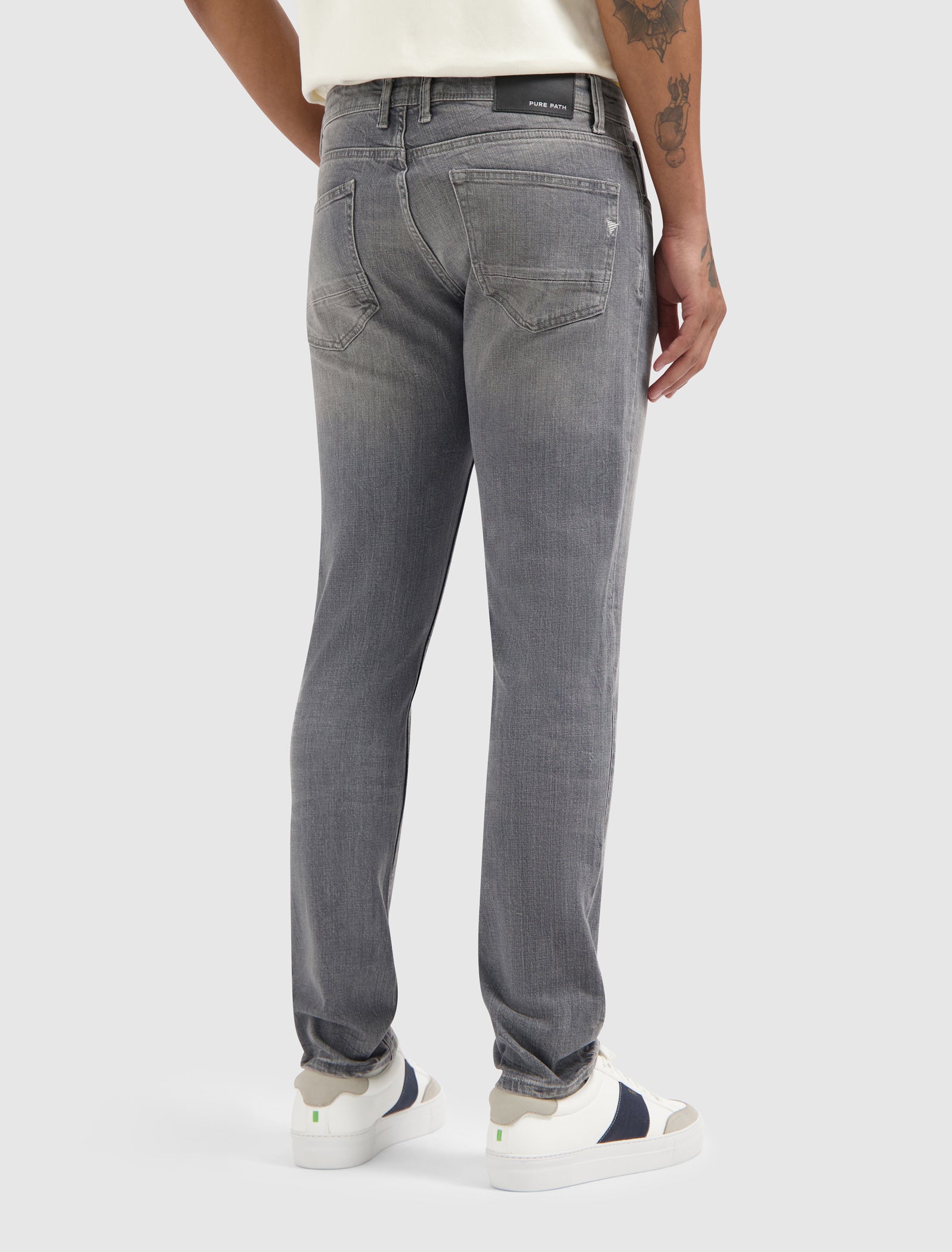 The Ryan Slim Fit Jeans | Denim Mid Grey