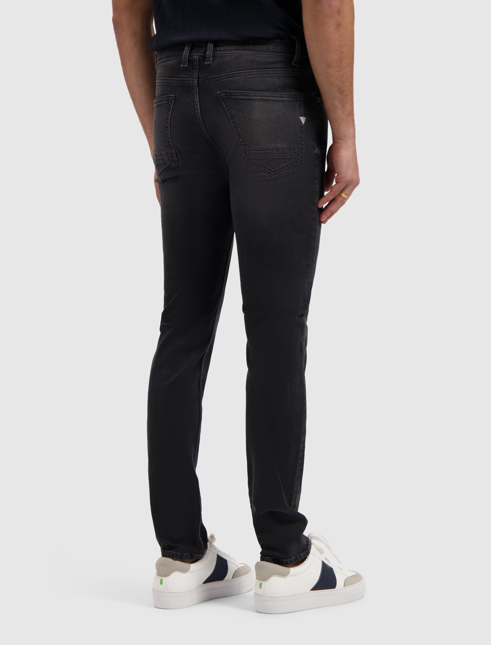 The Ryan Slim Fit Jeans | Denim Washed Black