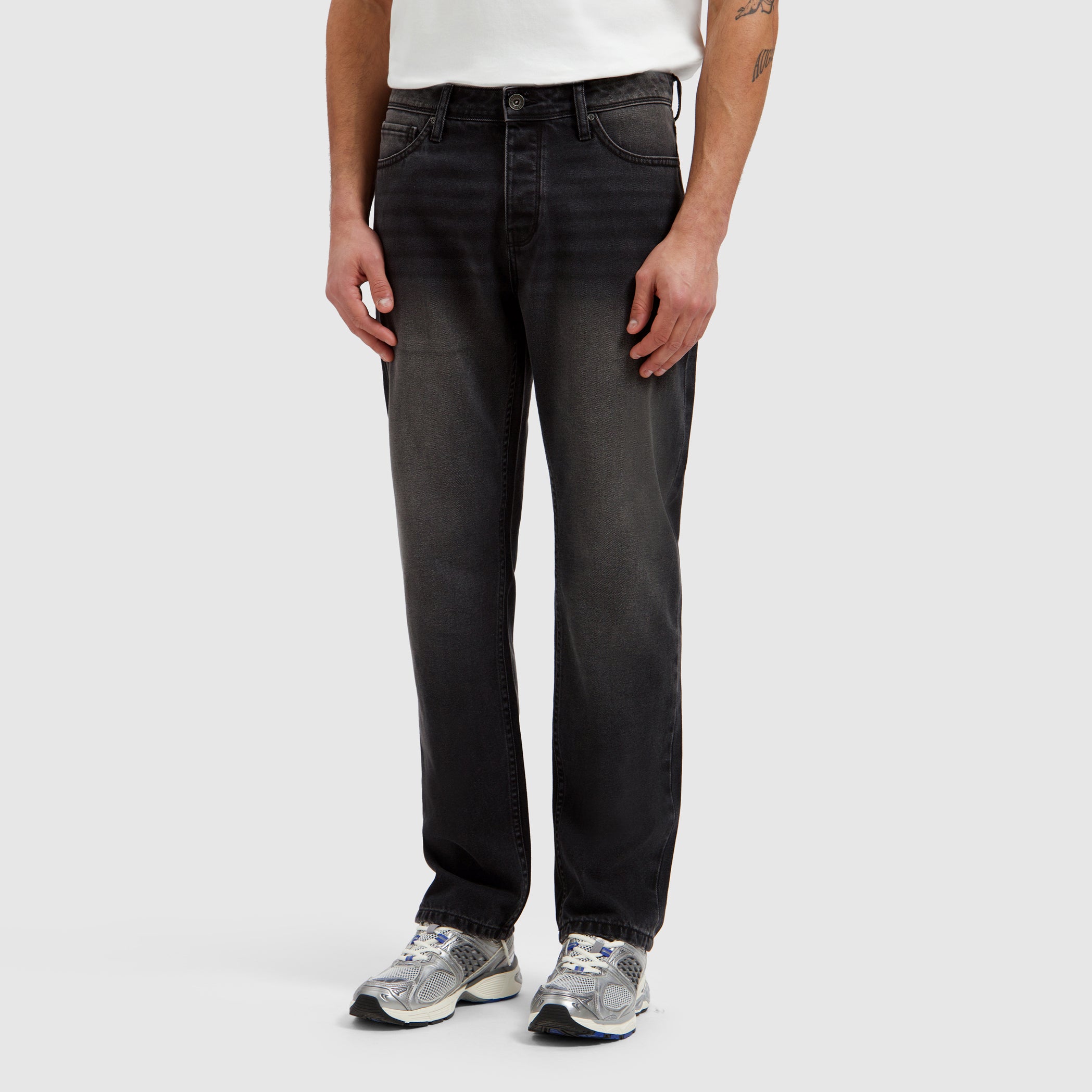 The Eric Regular Fit Jeans | Denim Washed Black