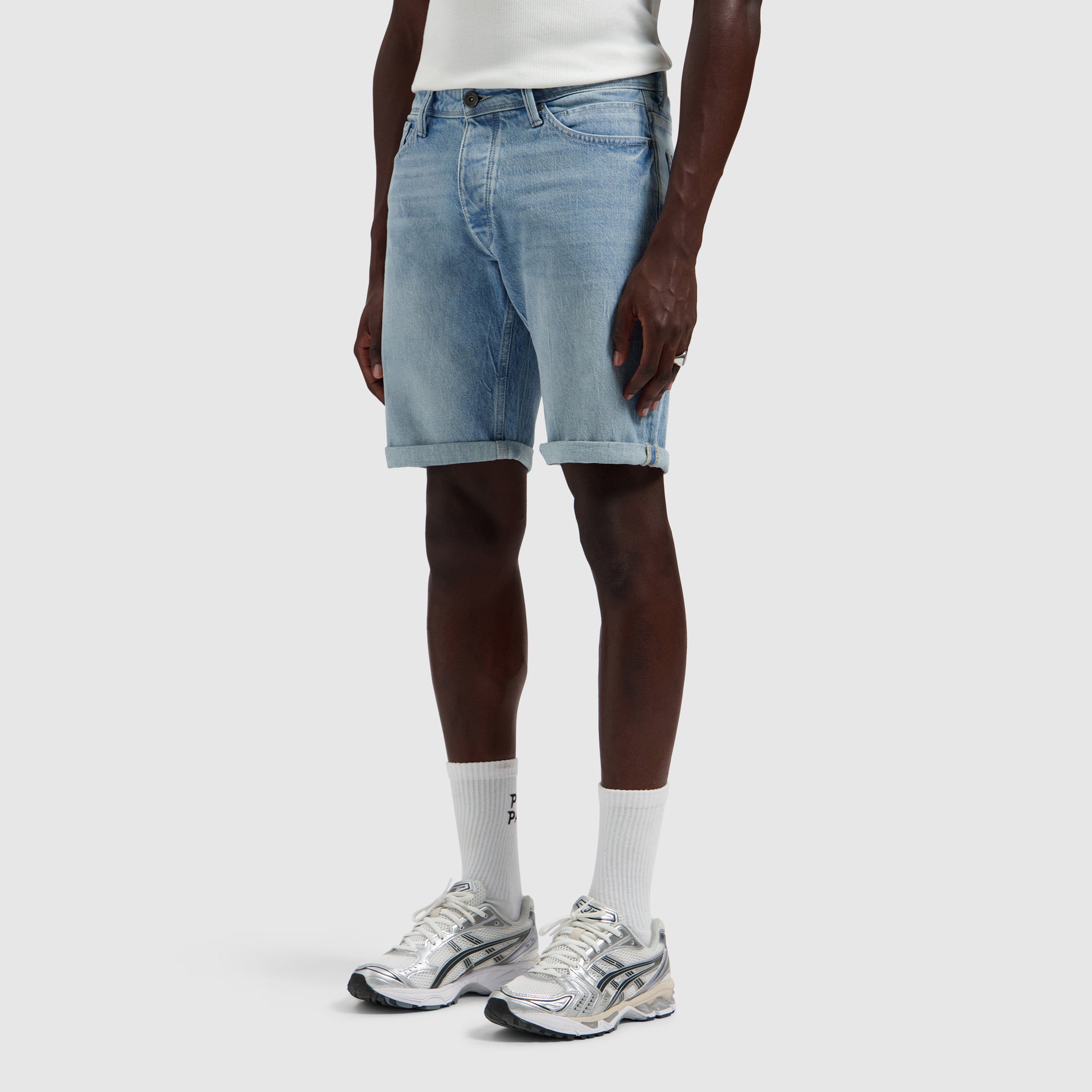 The Miles Slim Fit Short | Denim Light Blue